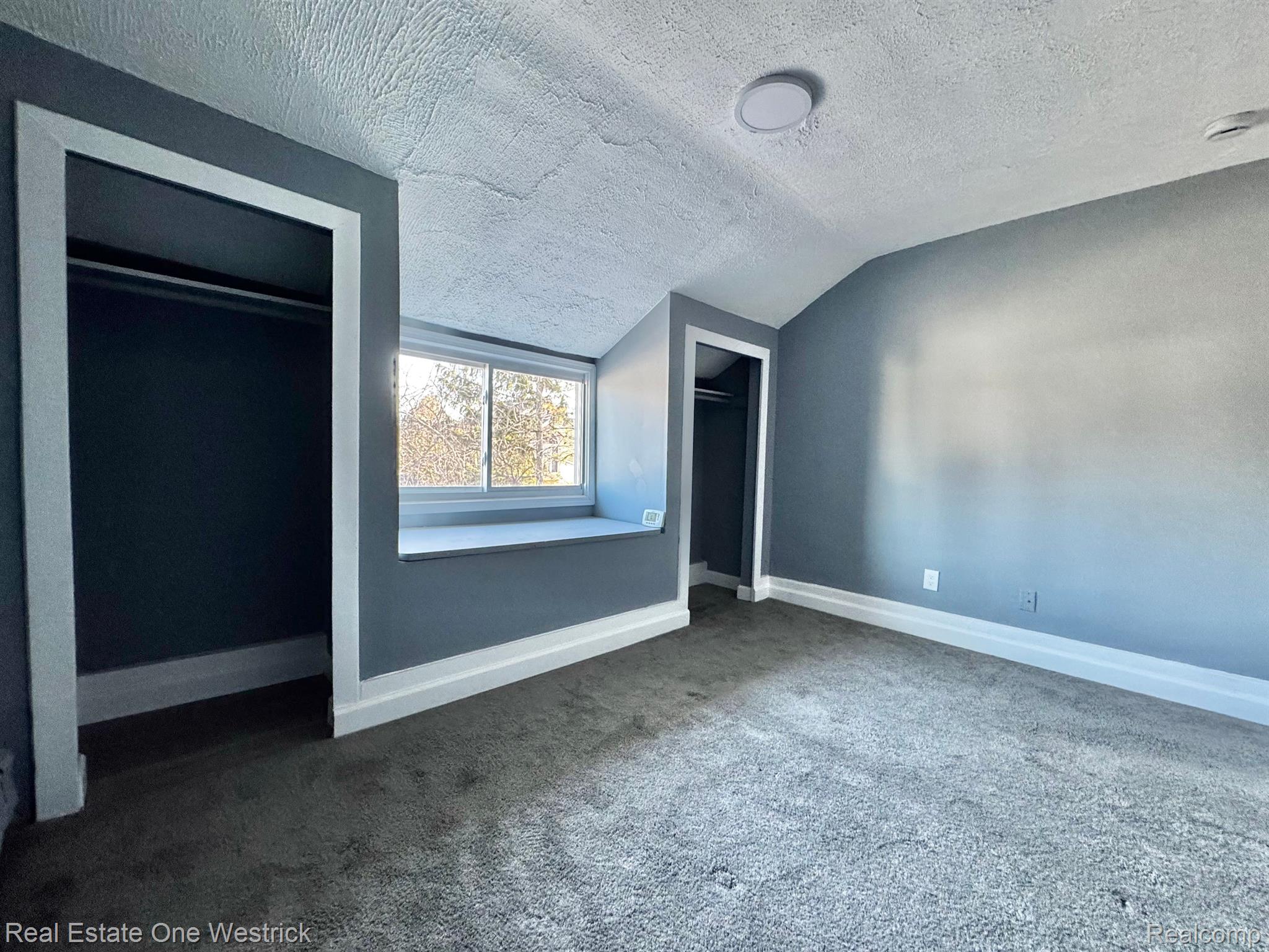 432 Edgewater Drive Property Photo 23