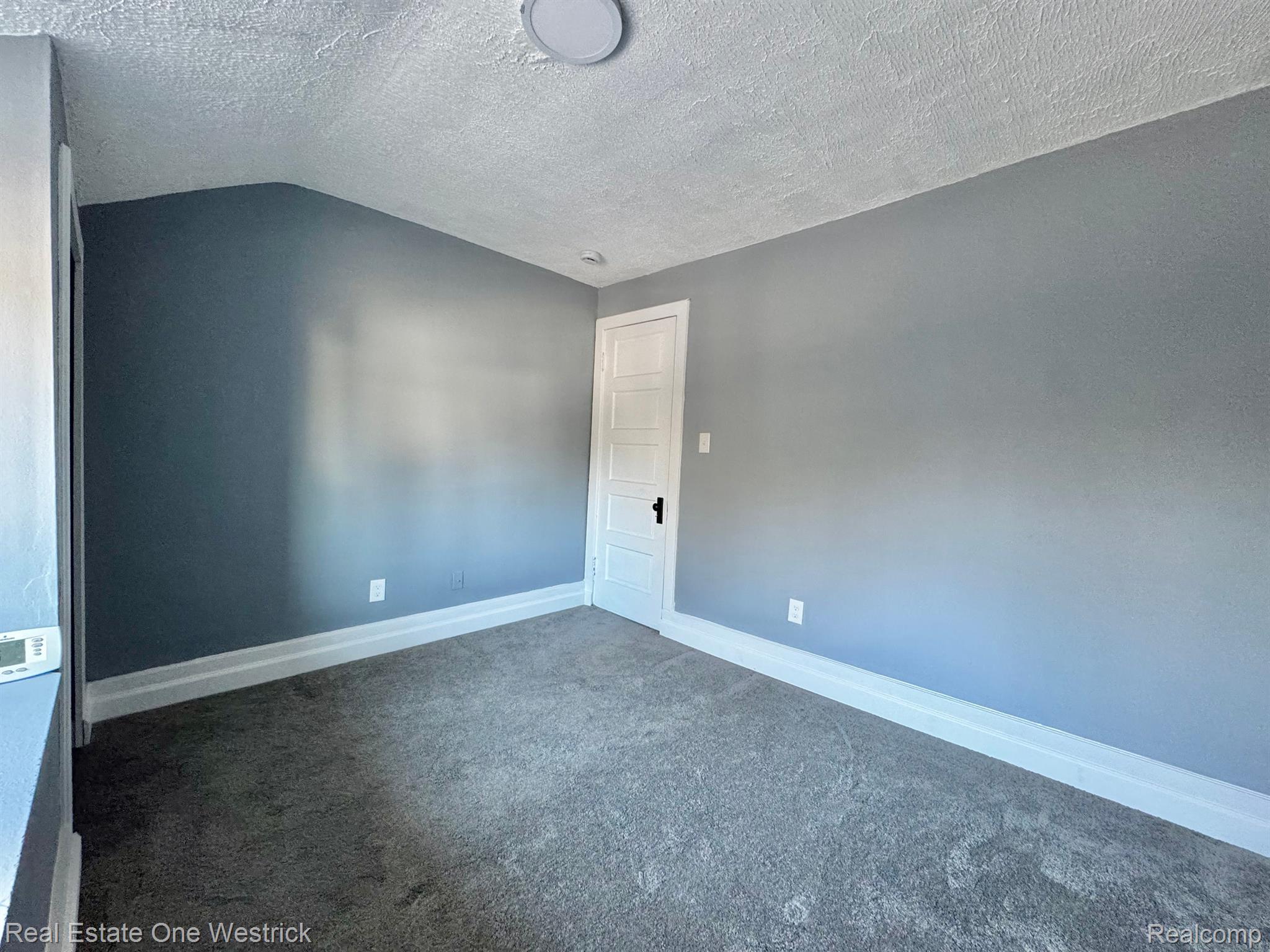 432 Edgewater Drive Property Photo 25