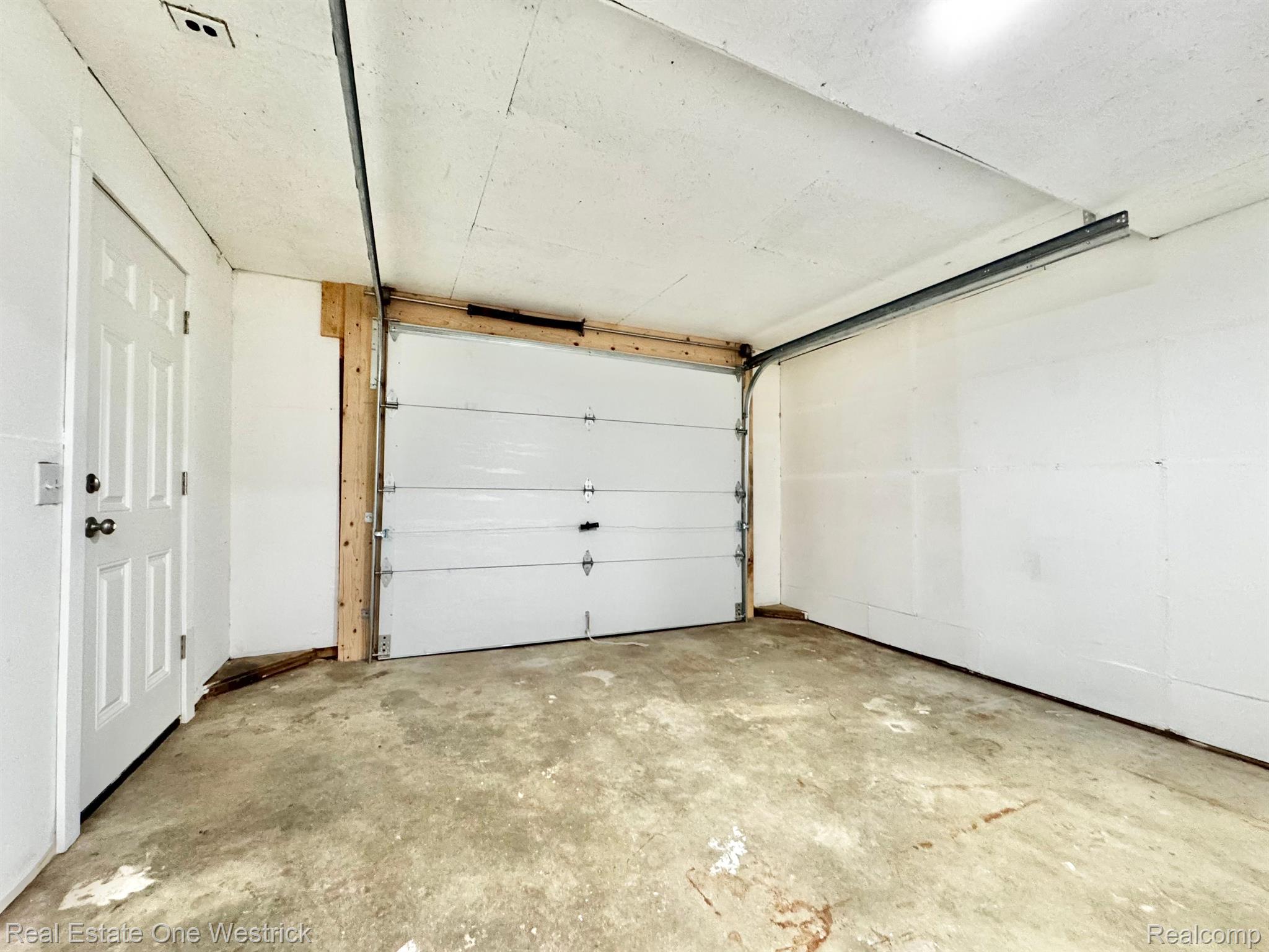 432 Edgewater Drive Property Photo 26