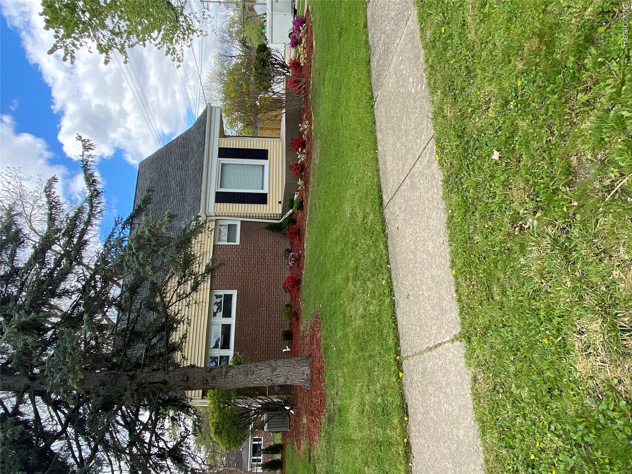 20202 Lancaster Street Property Photo 1
