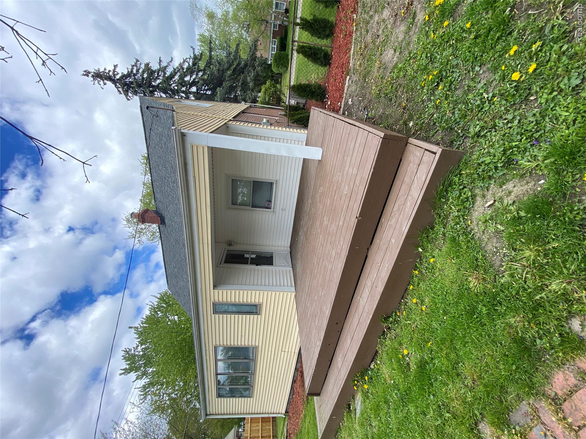 20202 Lancaster Street Property Photo 21