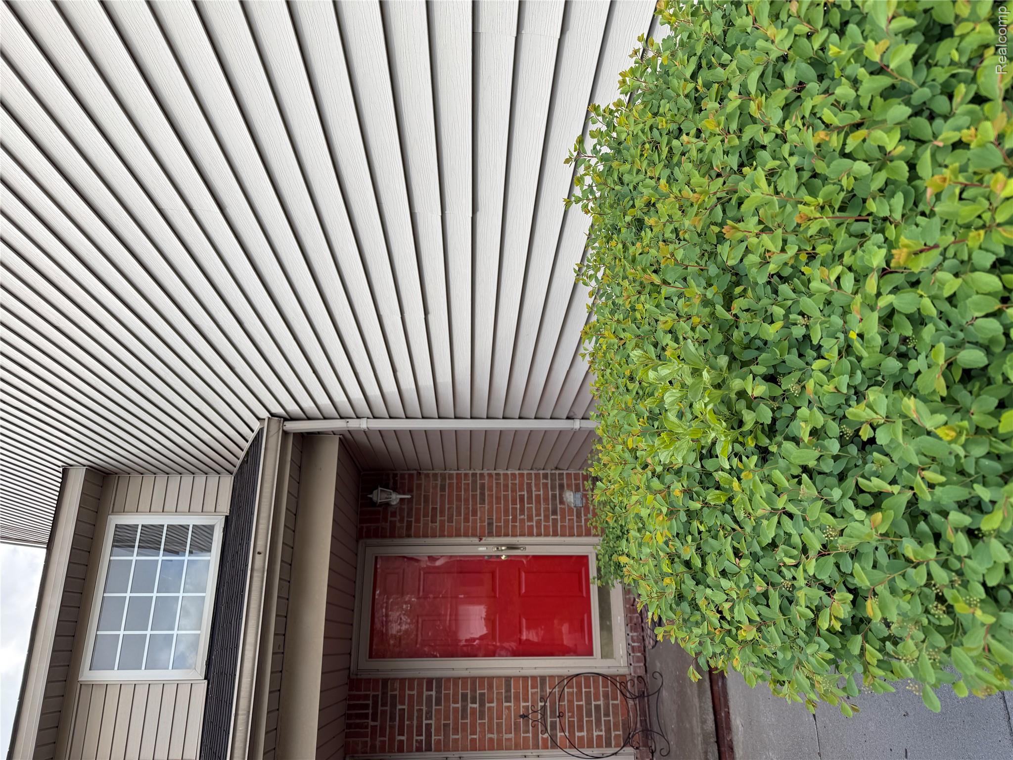 17469 Gateway Circle Property Photo 1