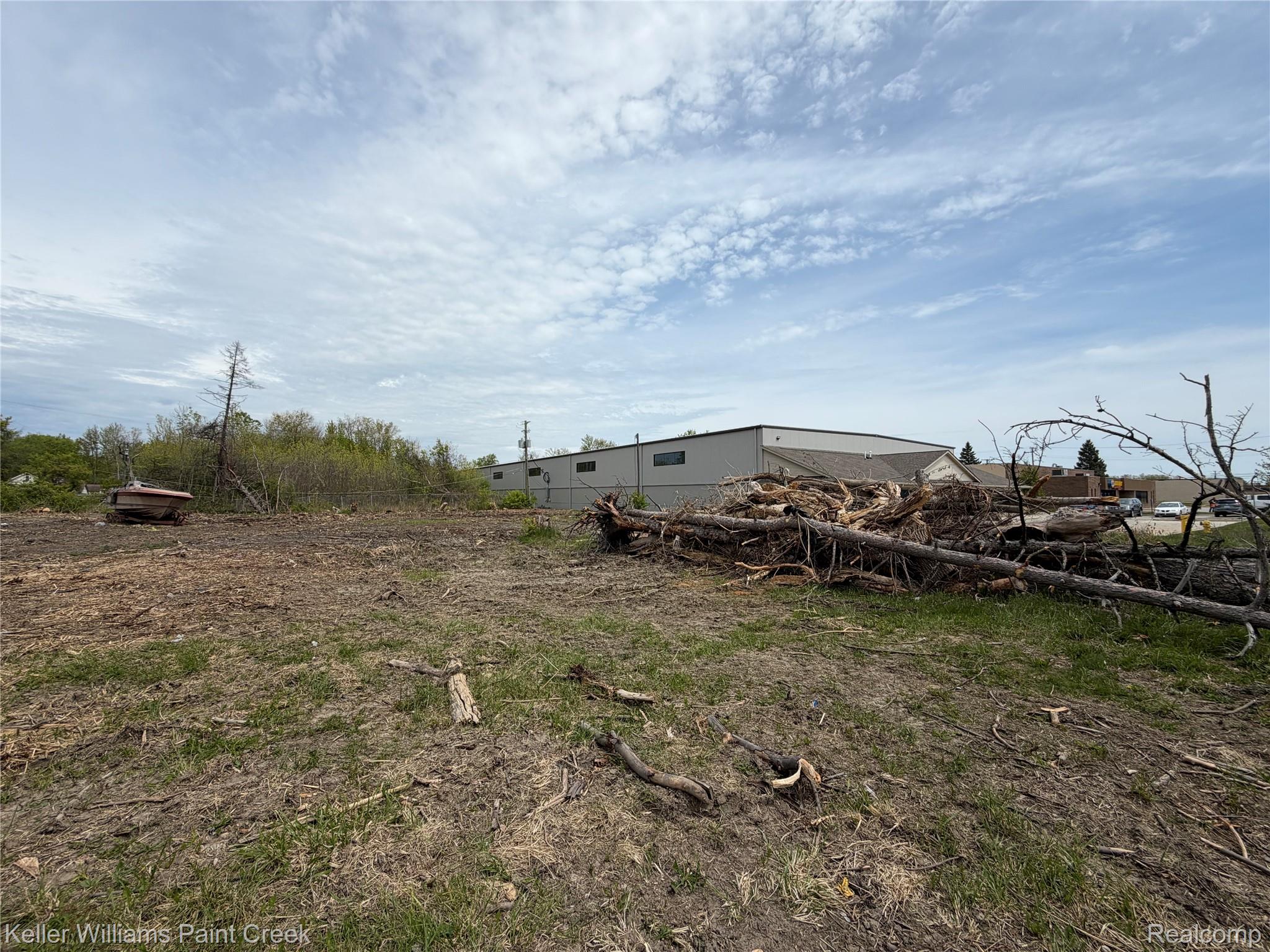 22477 15 Mile Road Property Photo 11