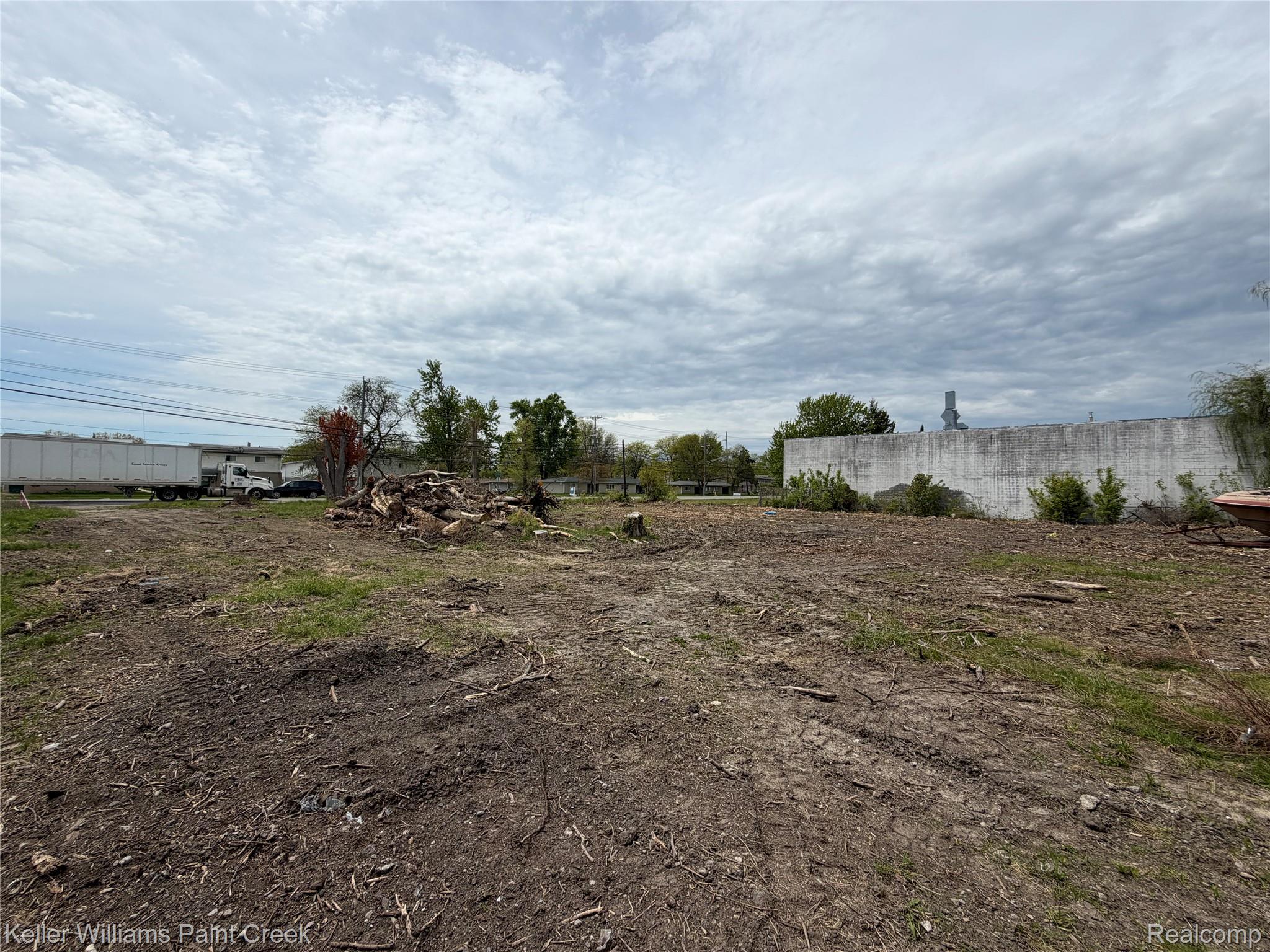 22477 15 Mile Road Property Photo 27
