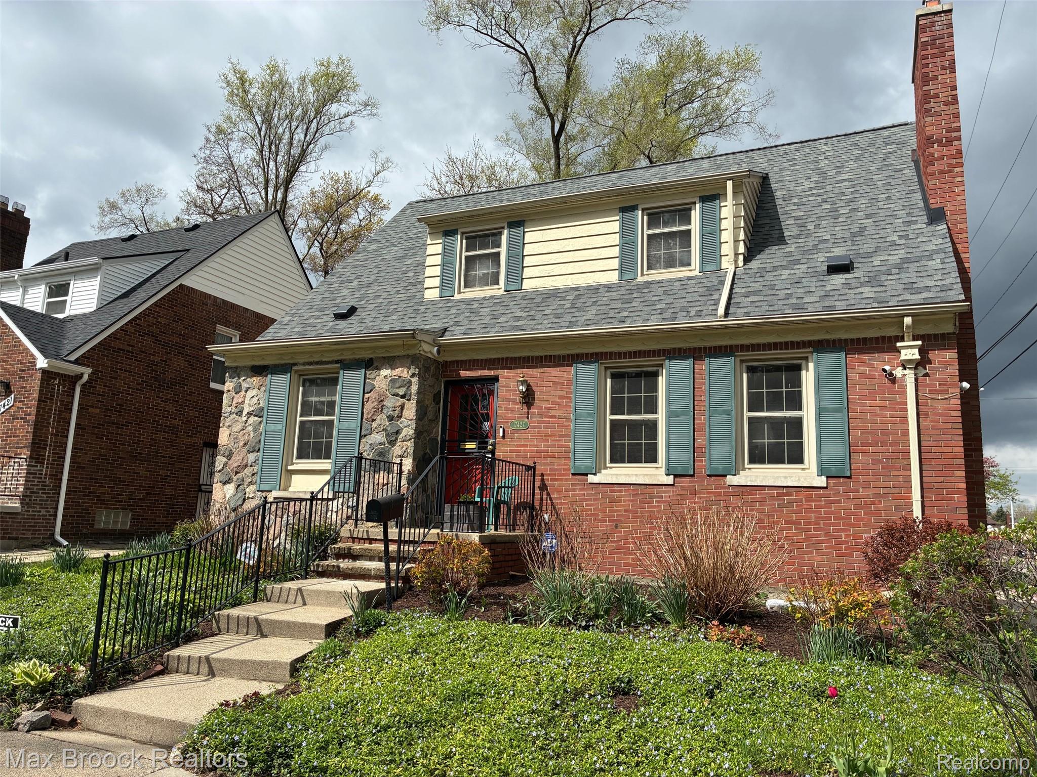 17427 Quincy Street Property Photo 1