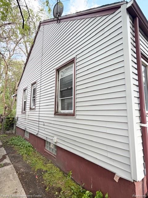18282 Stout Street Property Photo 4