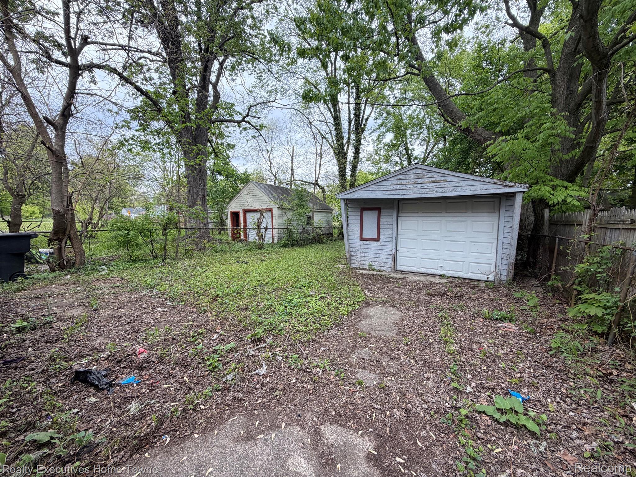 18282 Stout Street Property Photo 6