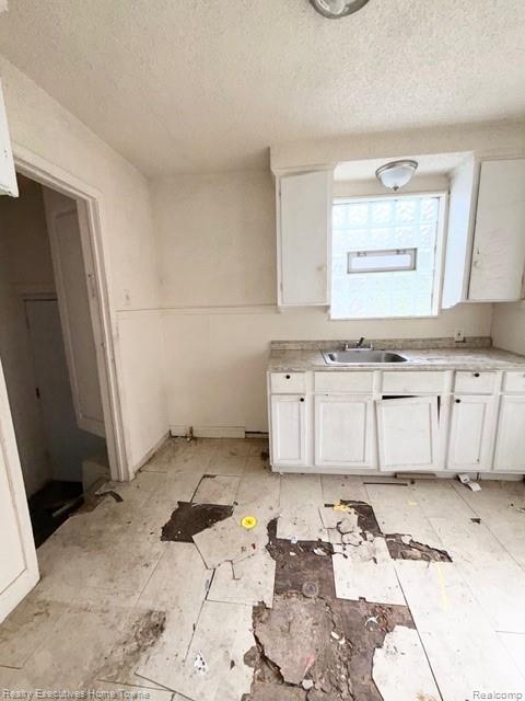 18282 Stout Street Property Photo 11