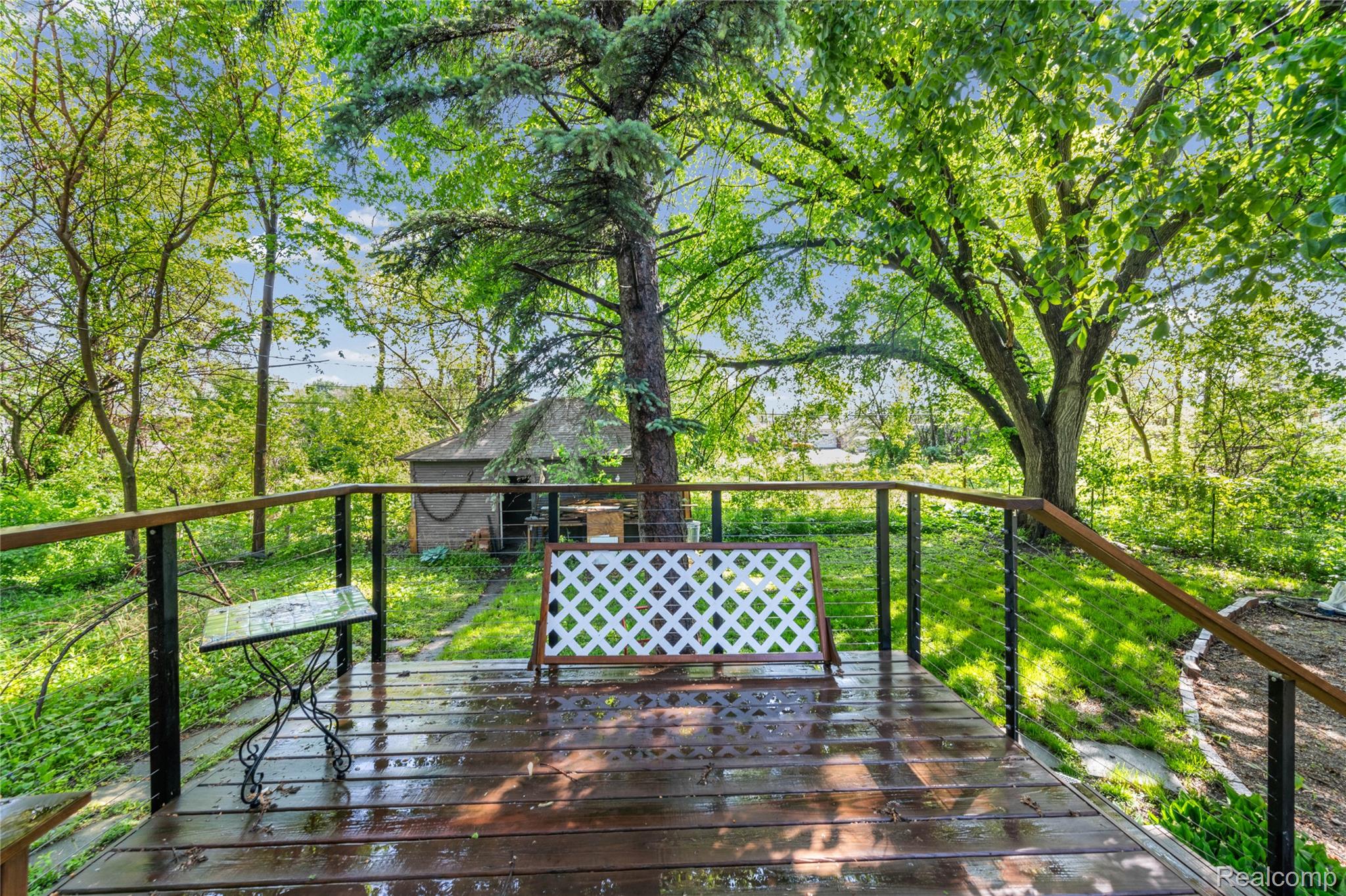 432 Manistique Property Photo 6