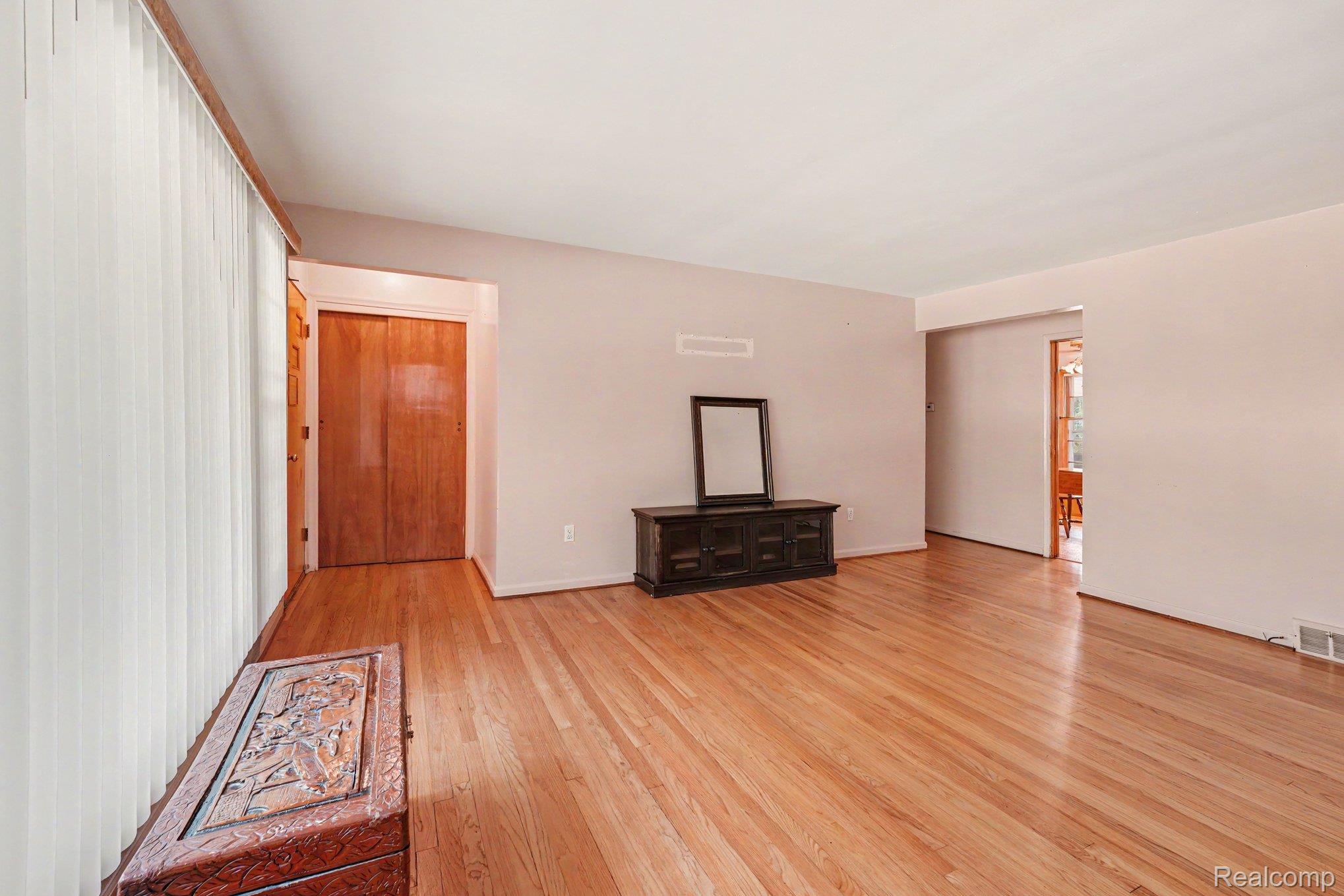 17751 Ruth Street Property Photo 4