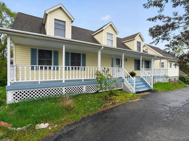 5081 Vines Road Property Photo 1