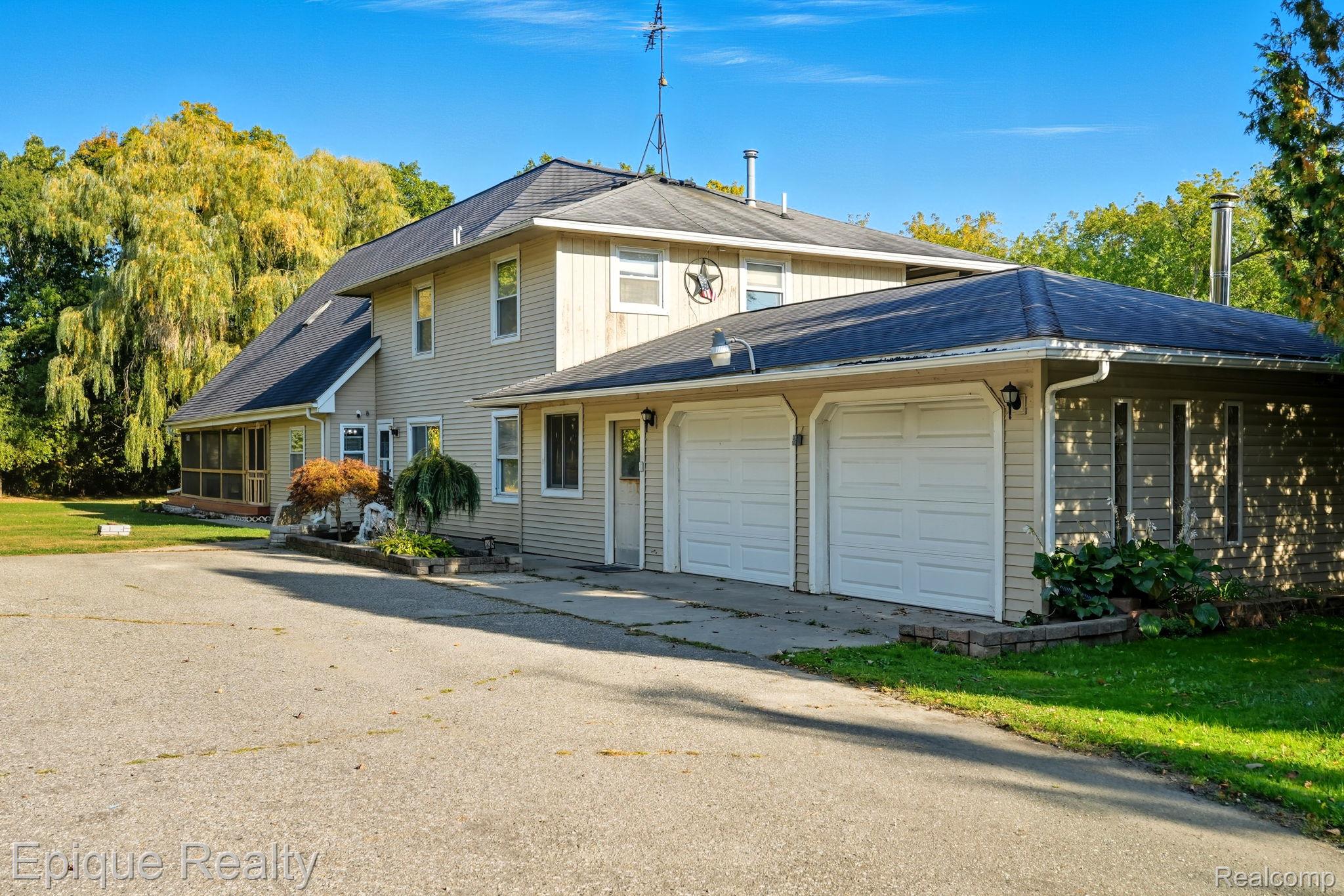 8150 Runyan Lake Road Property Photo 1