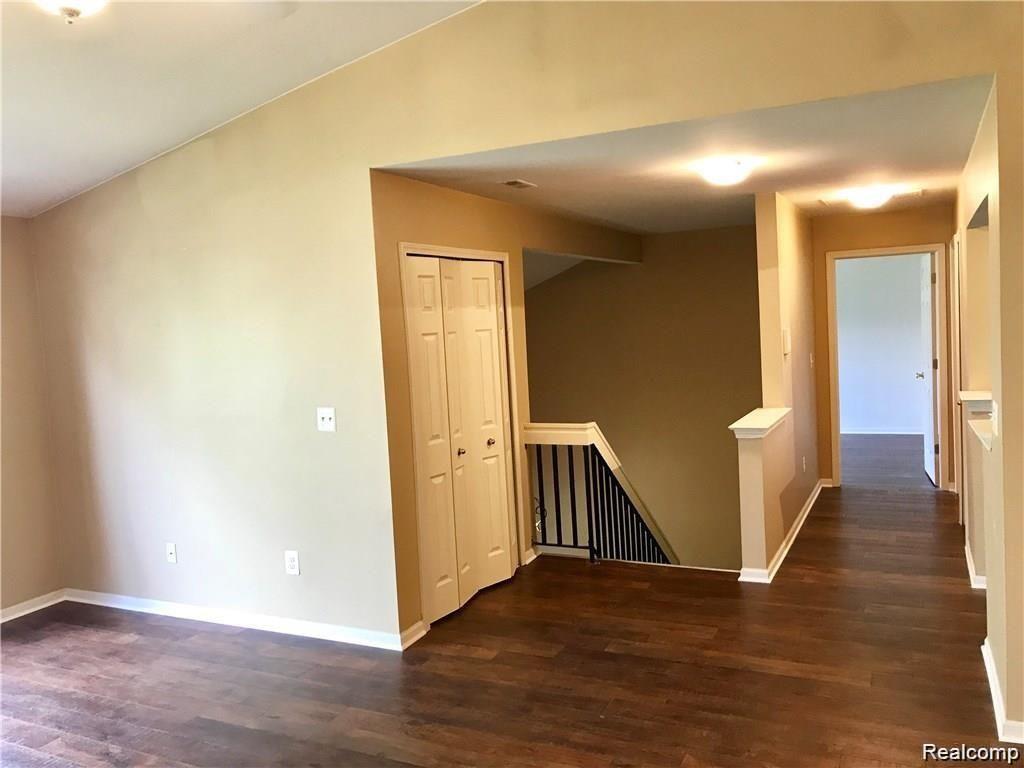 16694 Dover Drive Property Photo 3