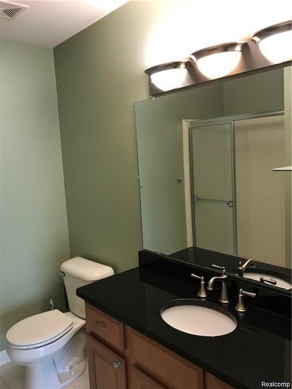 16694 Dover Drive Property Photo 9