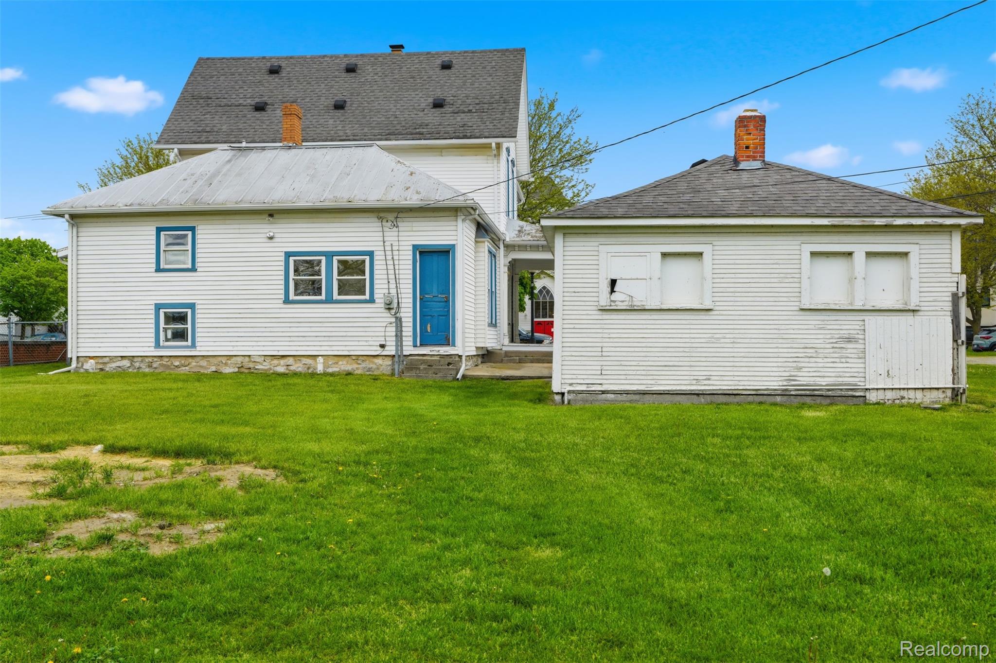 26249 E Huron River Drive Property Photo 38
