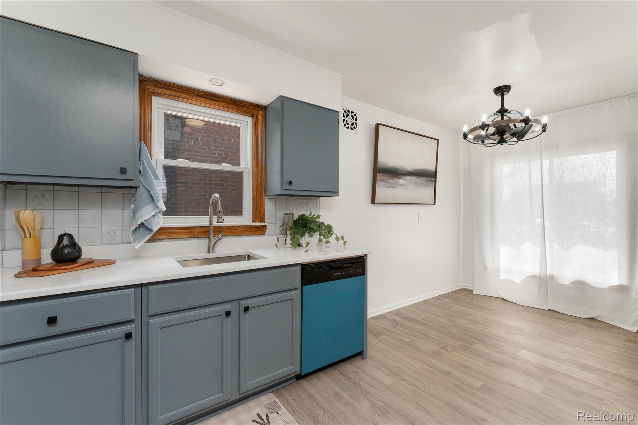 16829 Stricker Avenue Property Photo 8