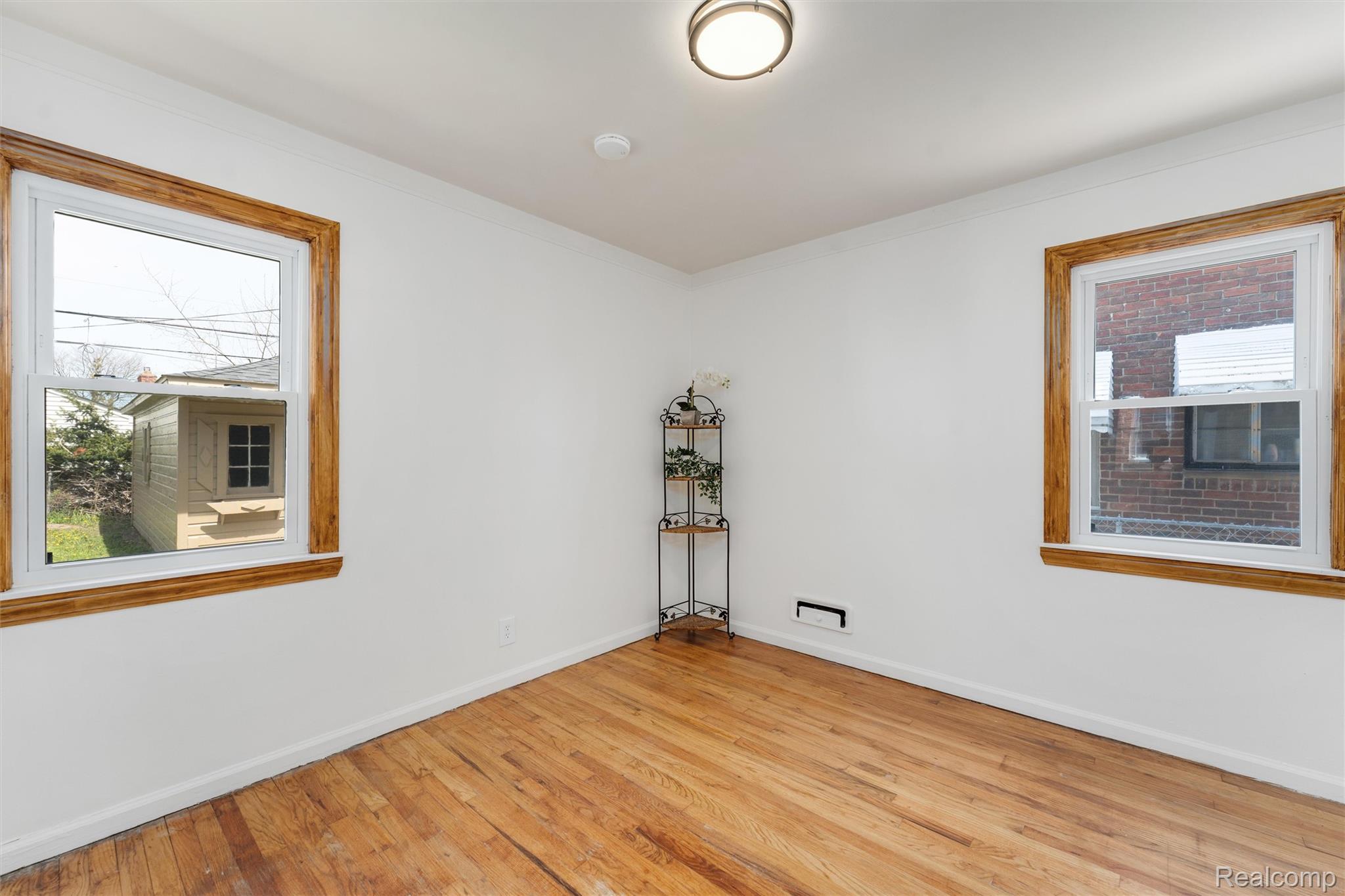 16829 Stricker Avenue Property Photo 12