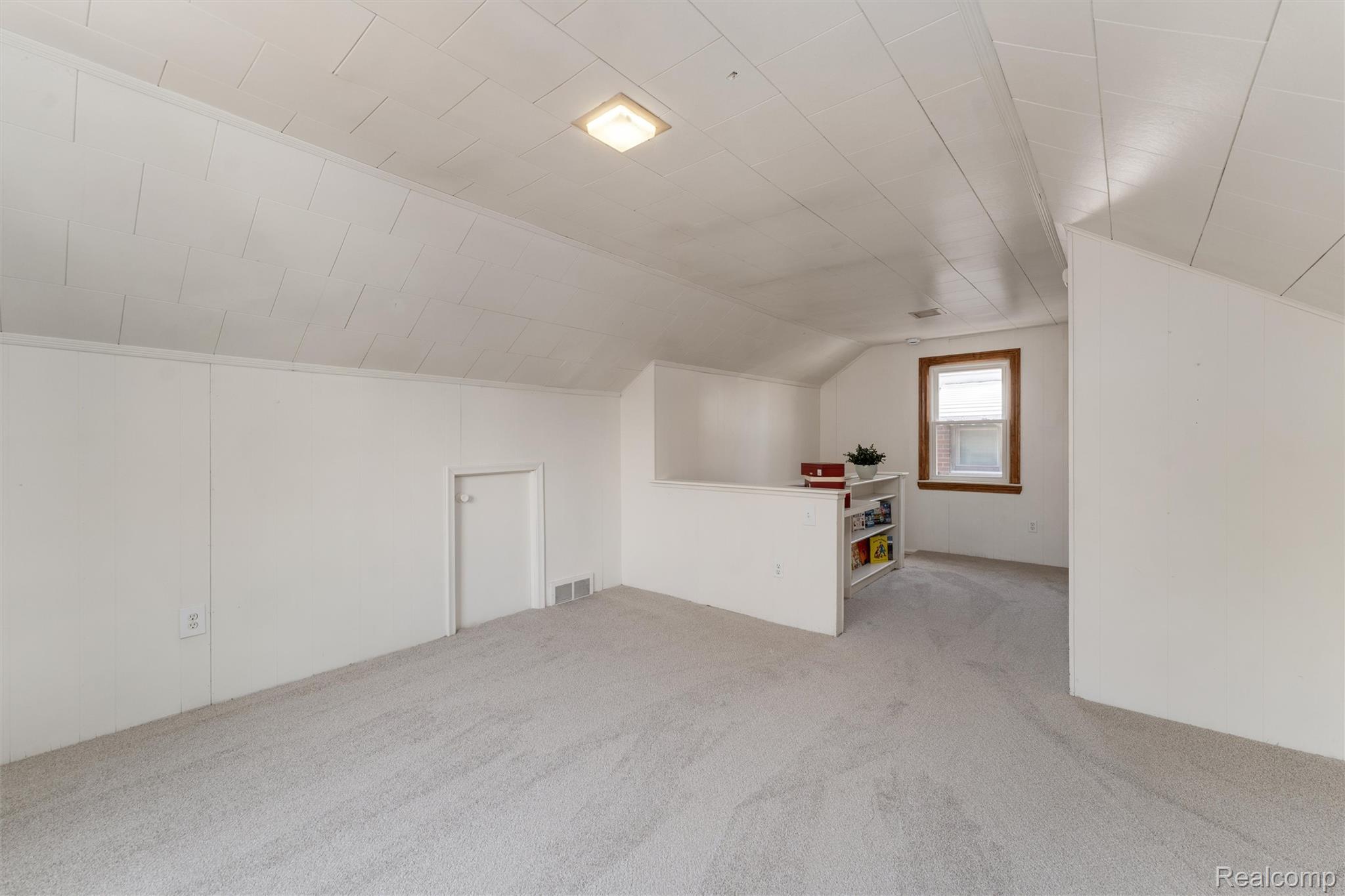 16829 Stricker Avenue Property Photo 13