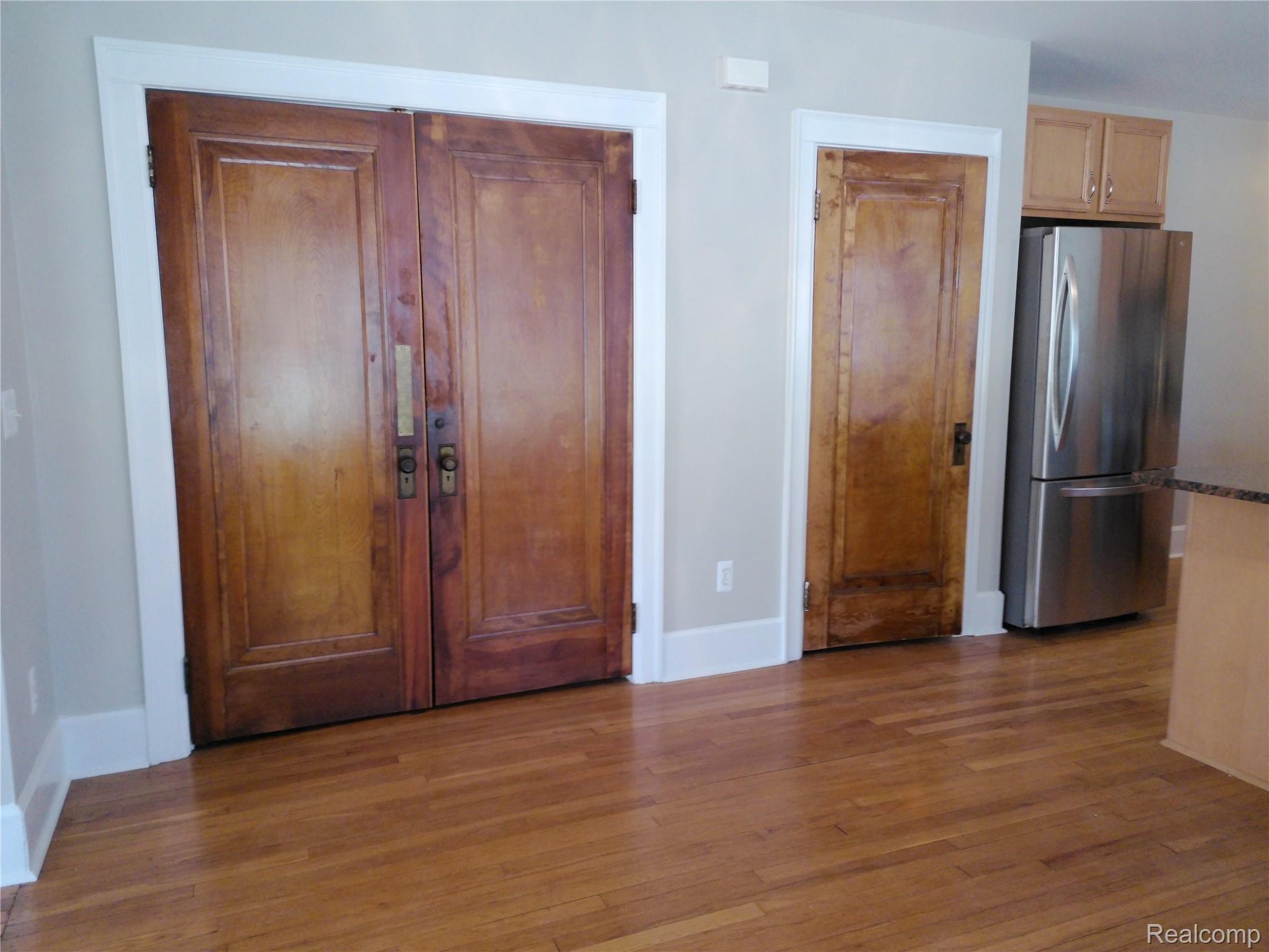 2041 N Main Street Property Photo 17