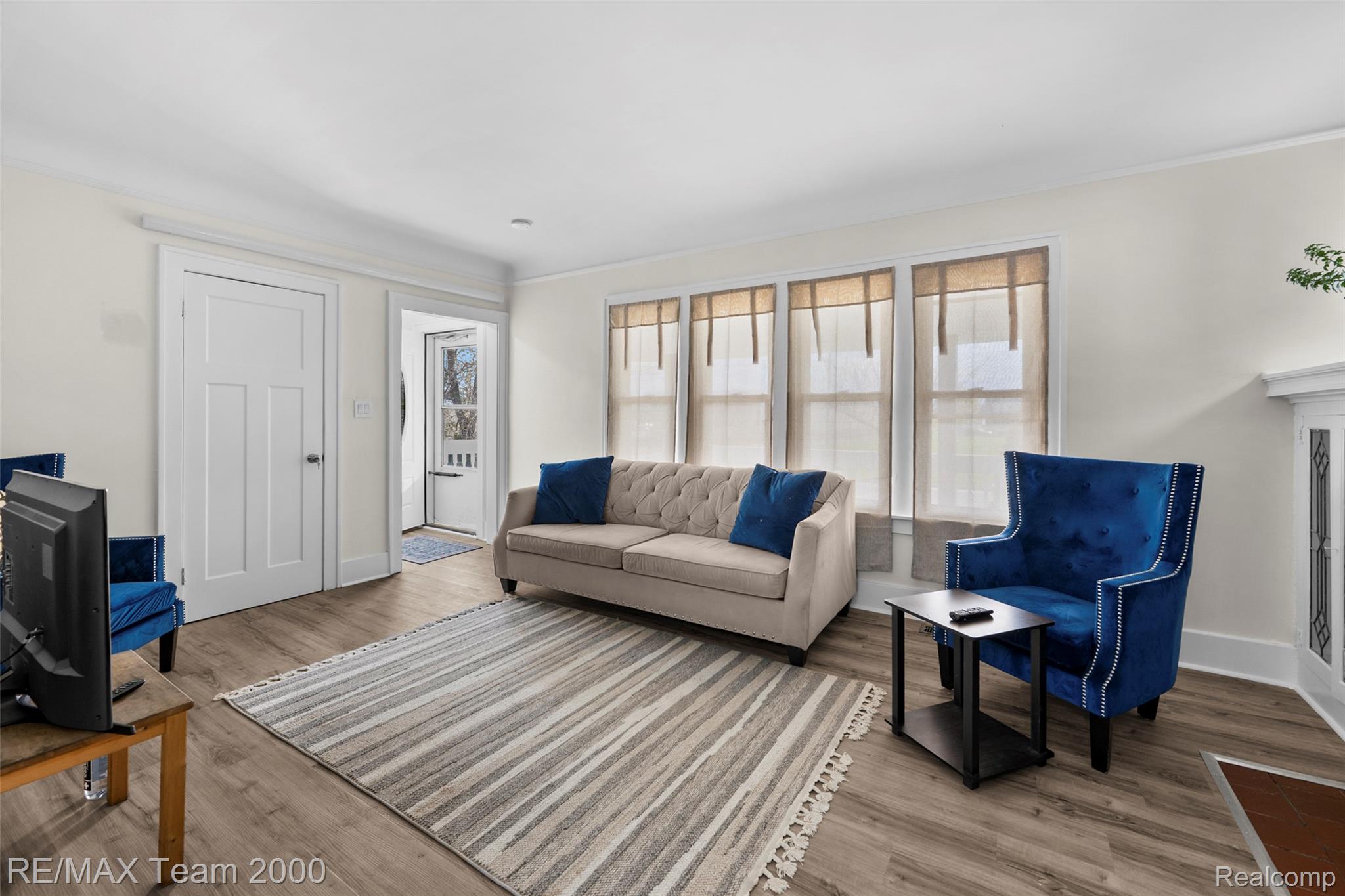 7121 Pinehurst Street Property Photo 10