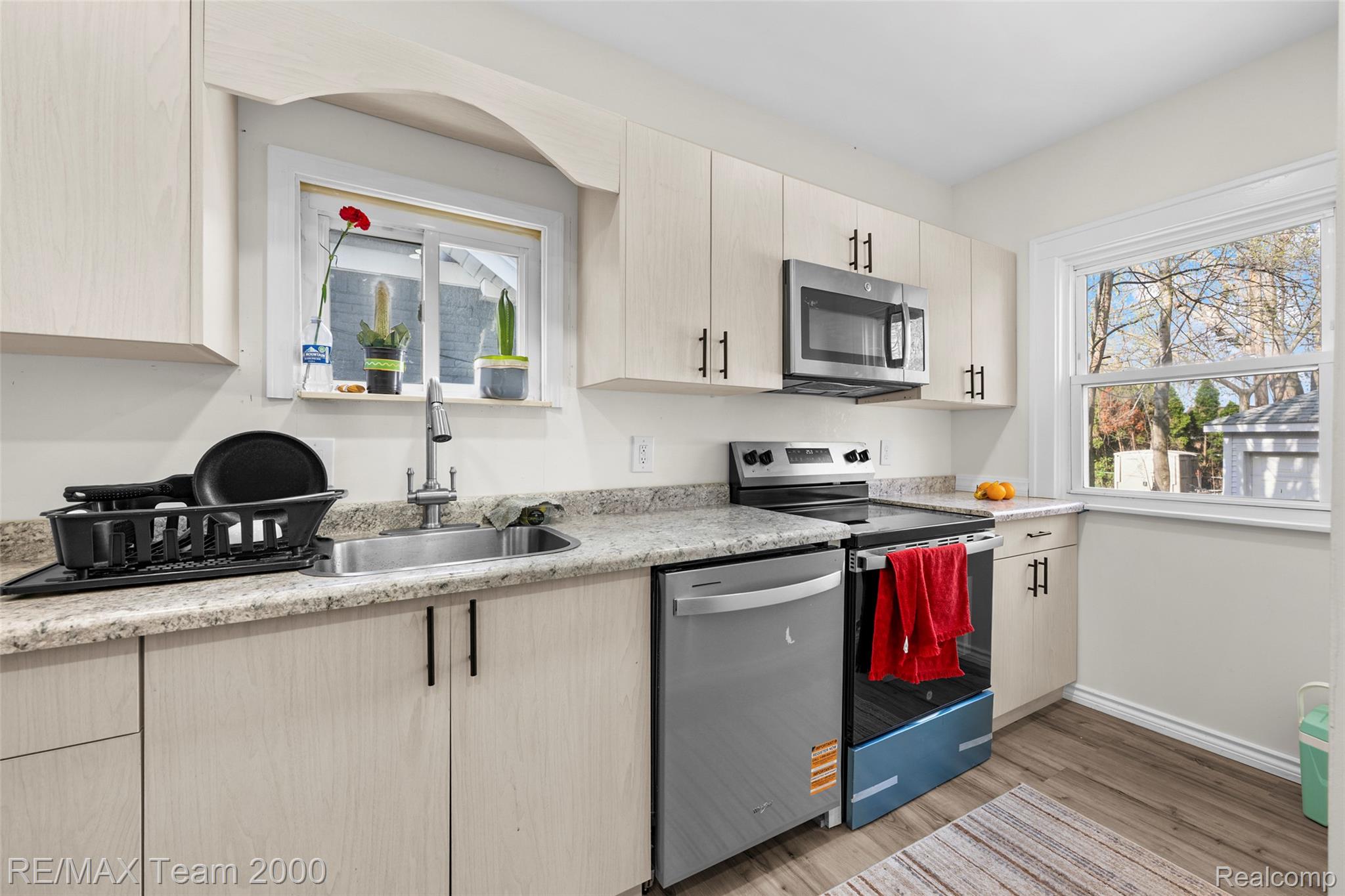 7121 Pinehurst Street Property Photo 14