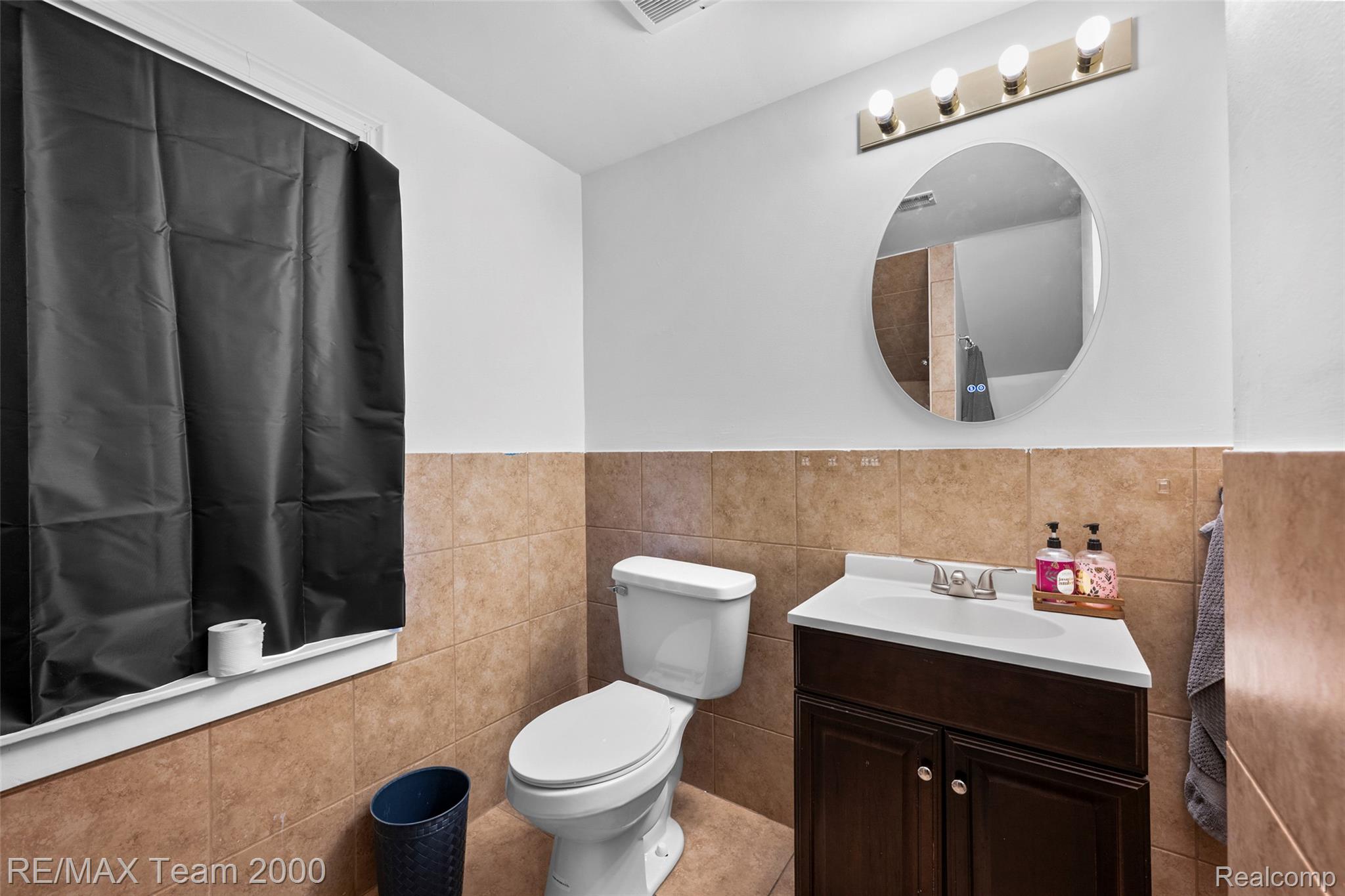 7121 Pinehurst Street Property Photo 24