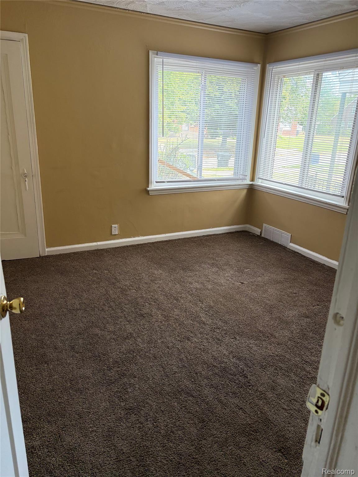 15860 Fordham Street Property Photo 2