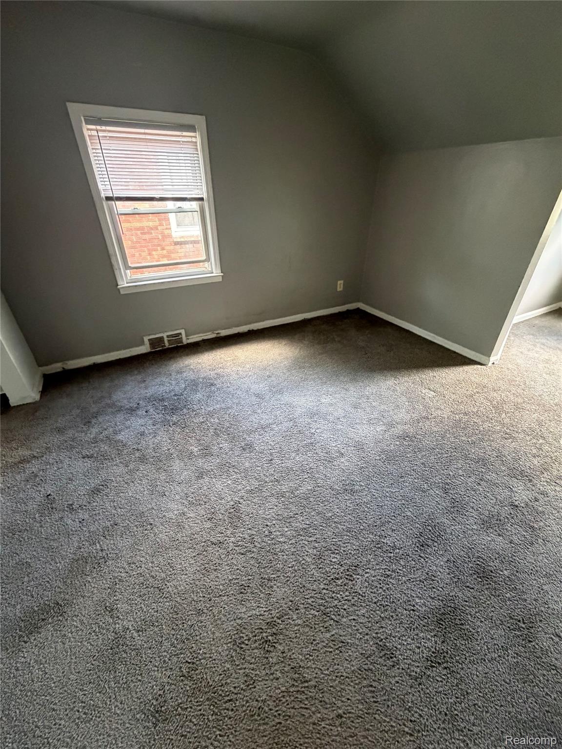 15860 Fordham Street Property Photo 4