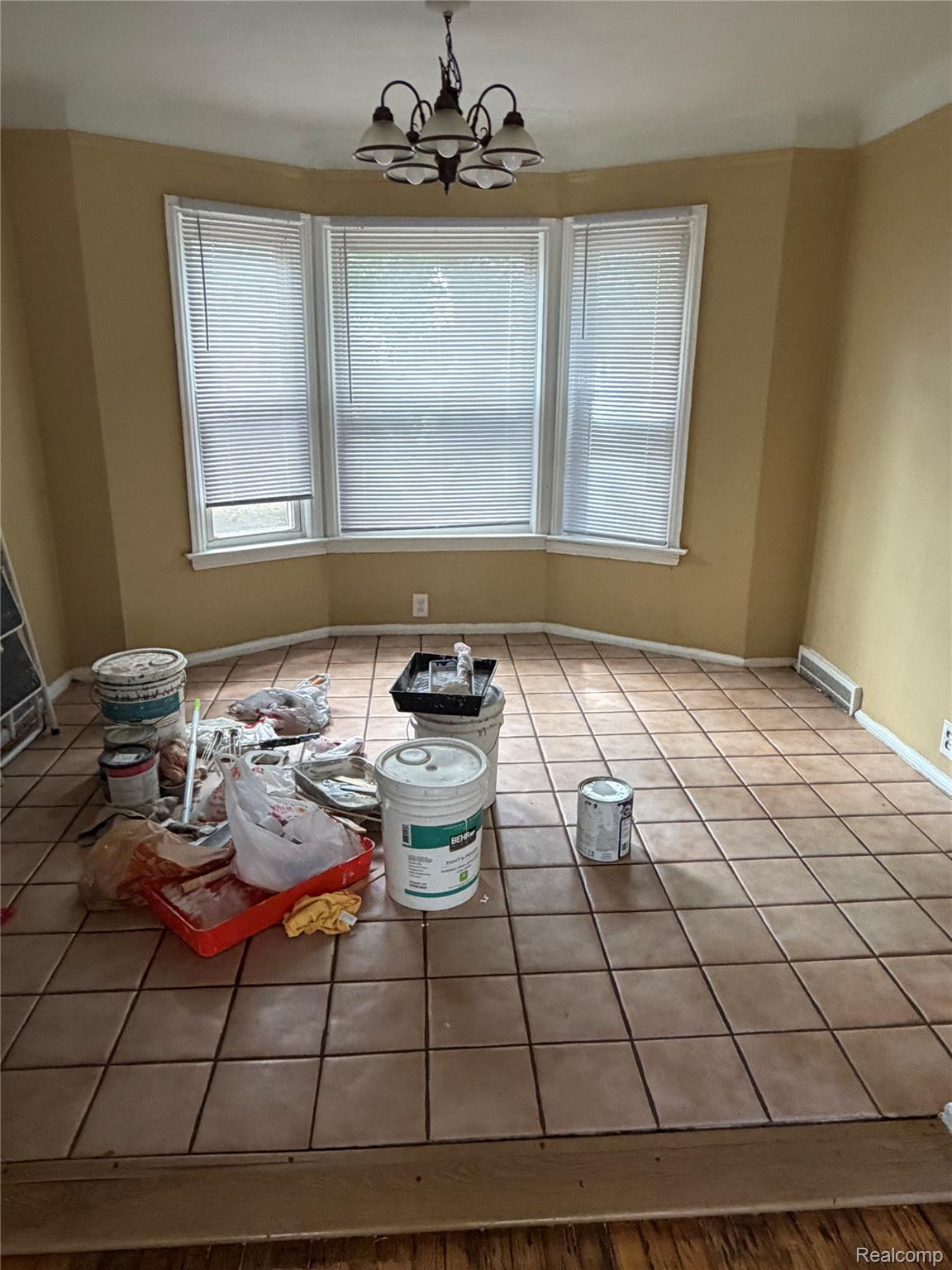 15860 Fordham Street Property Photo 8