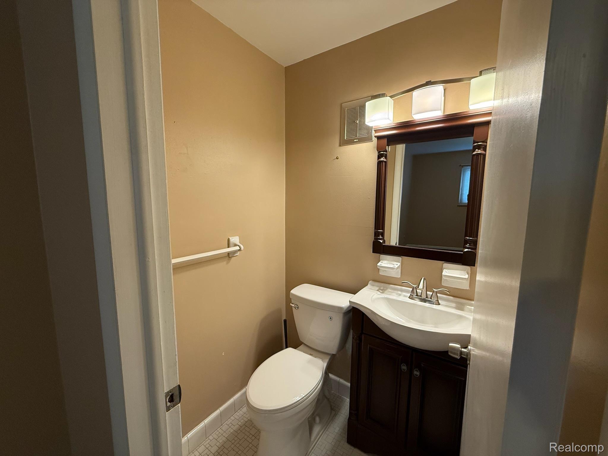 982 N Adams Road 4 Property Photo 21