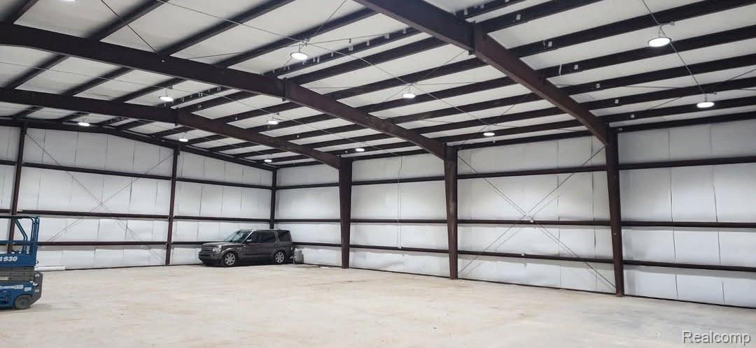 8862 Pineview Drive Property Photo 1