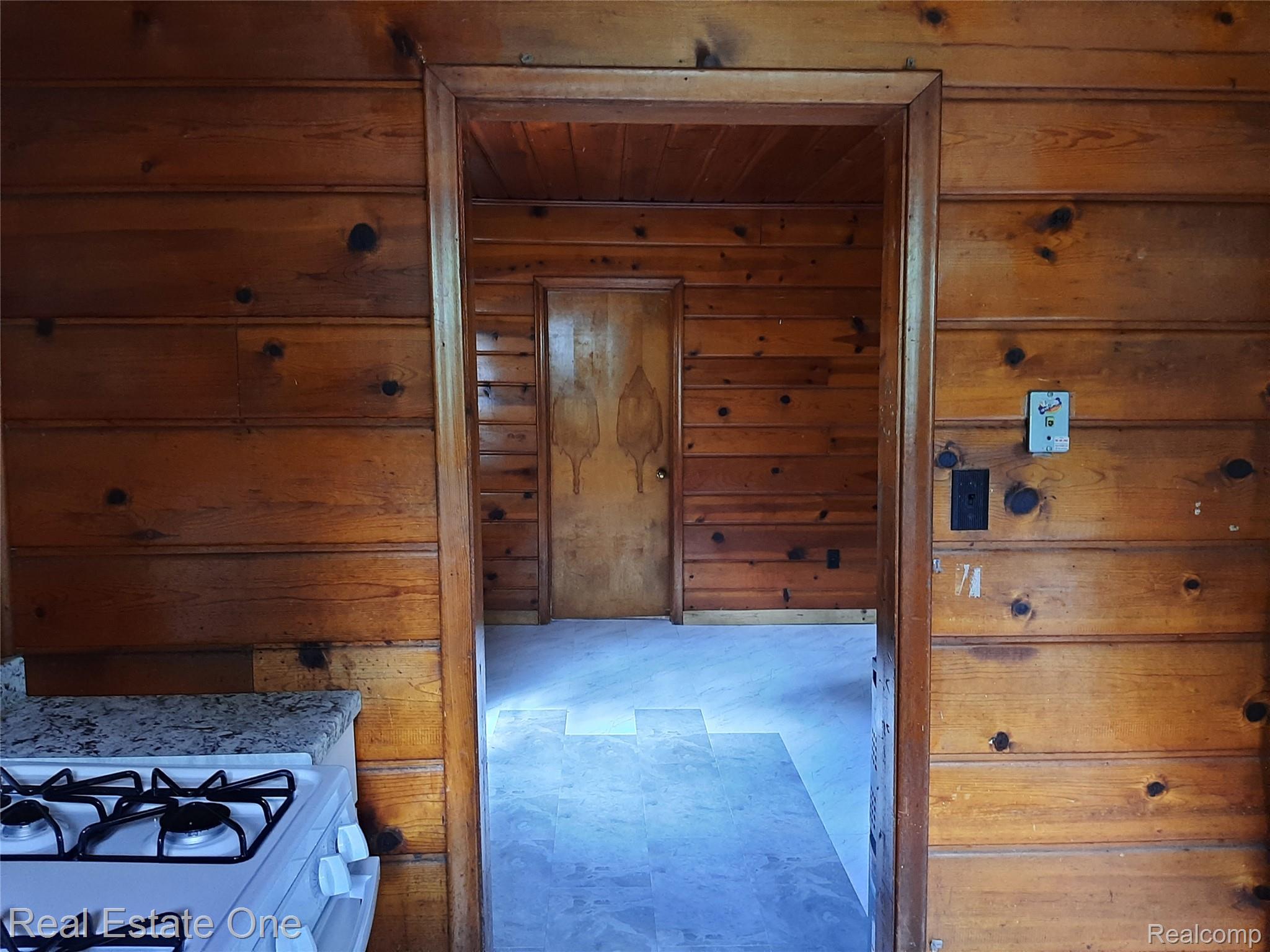 1850 + 1852 Ward Road Property Photo 29