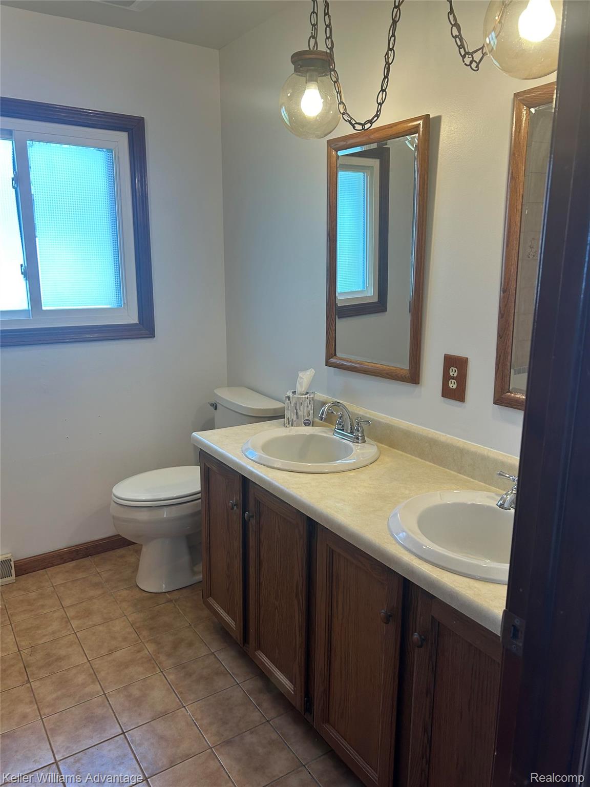 2800 E Booth Road Property Photo 19