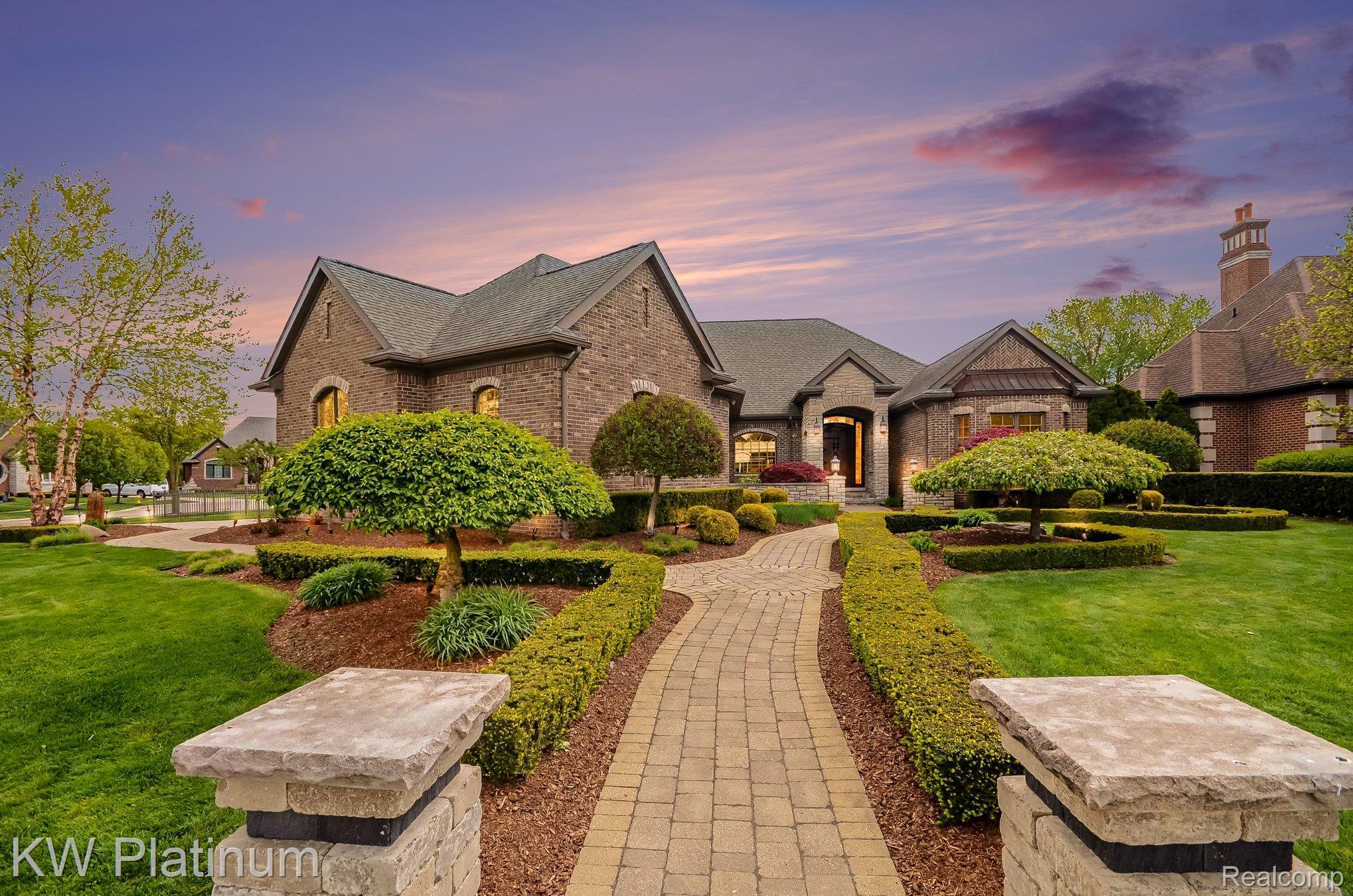 36270 Vita Bella Drive Property Photo 1