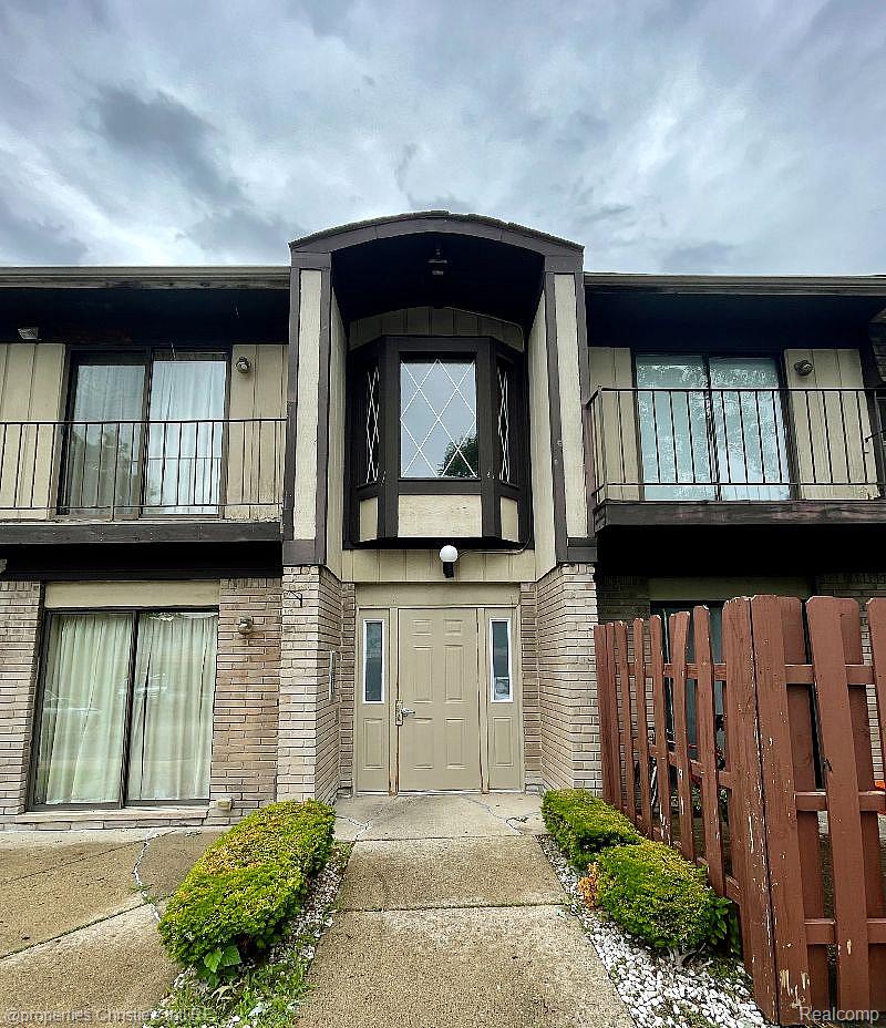 15999 W 11 Mile Road #20 Property Photo 1