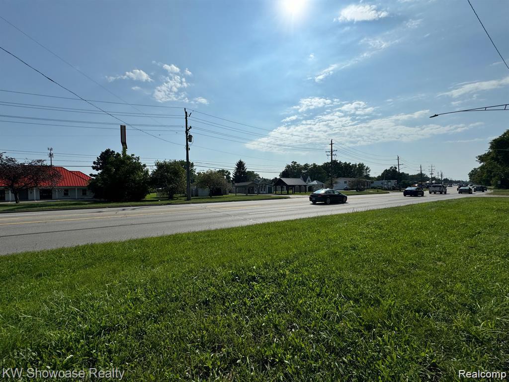 2830 Dixie Highway Property Photo 2