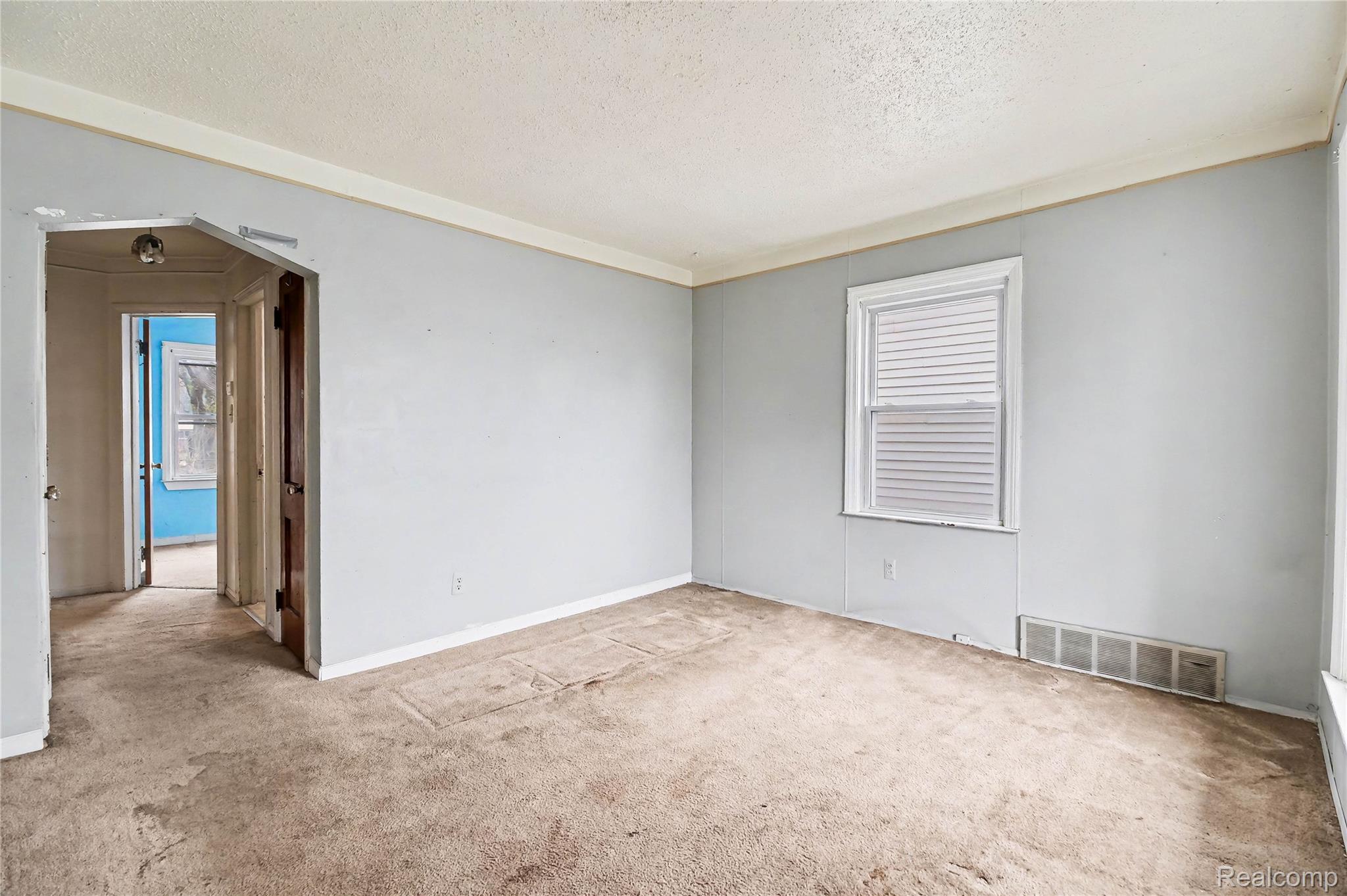 1205 E Muir Avenue Property Photo 5