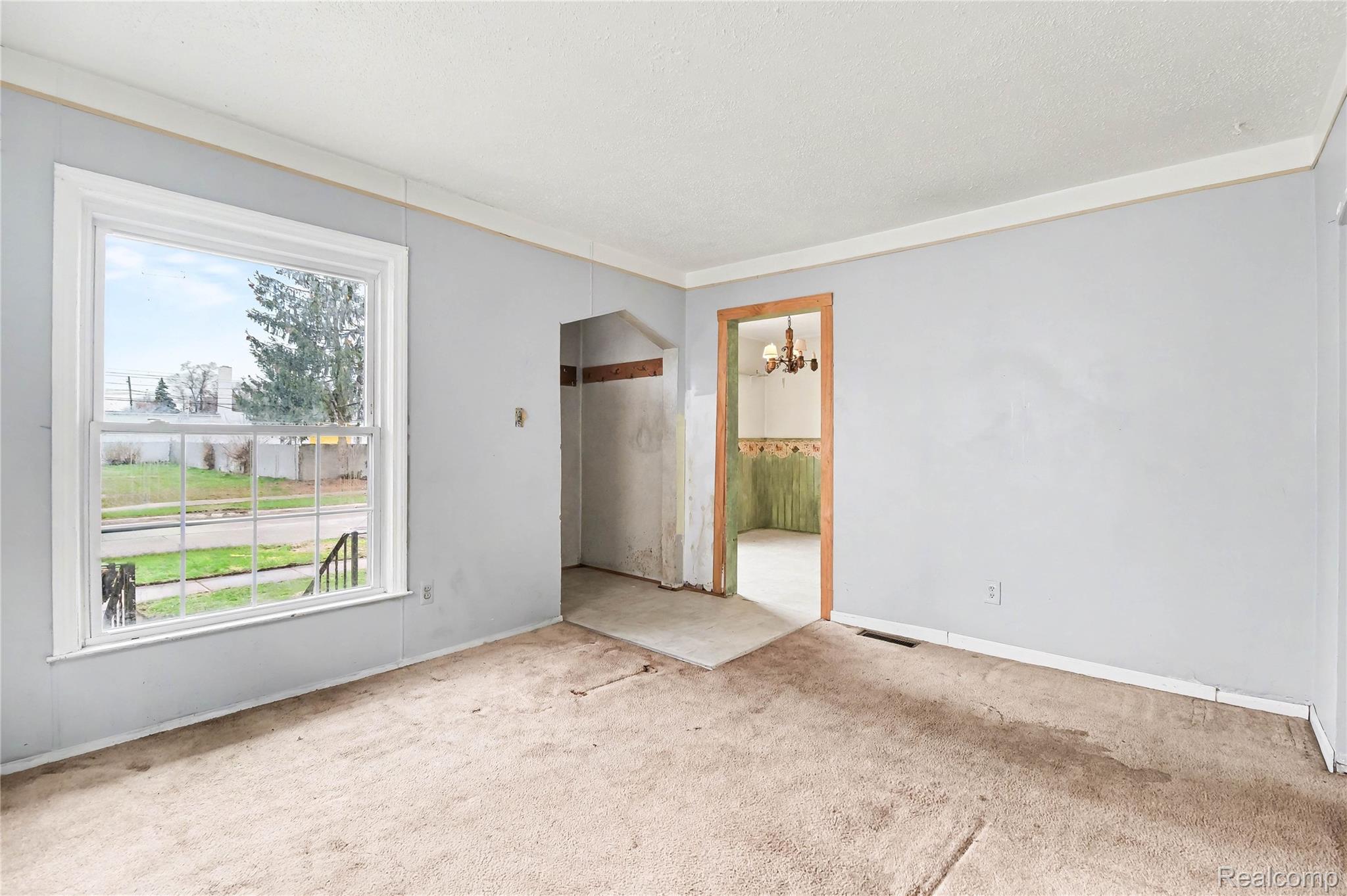1205 E Muir Avenue Property Photo 7