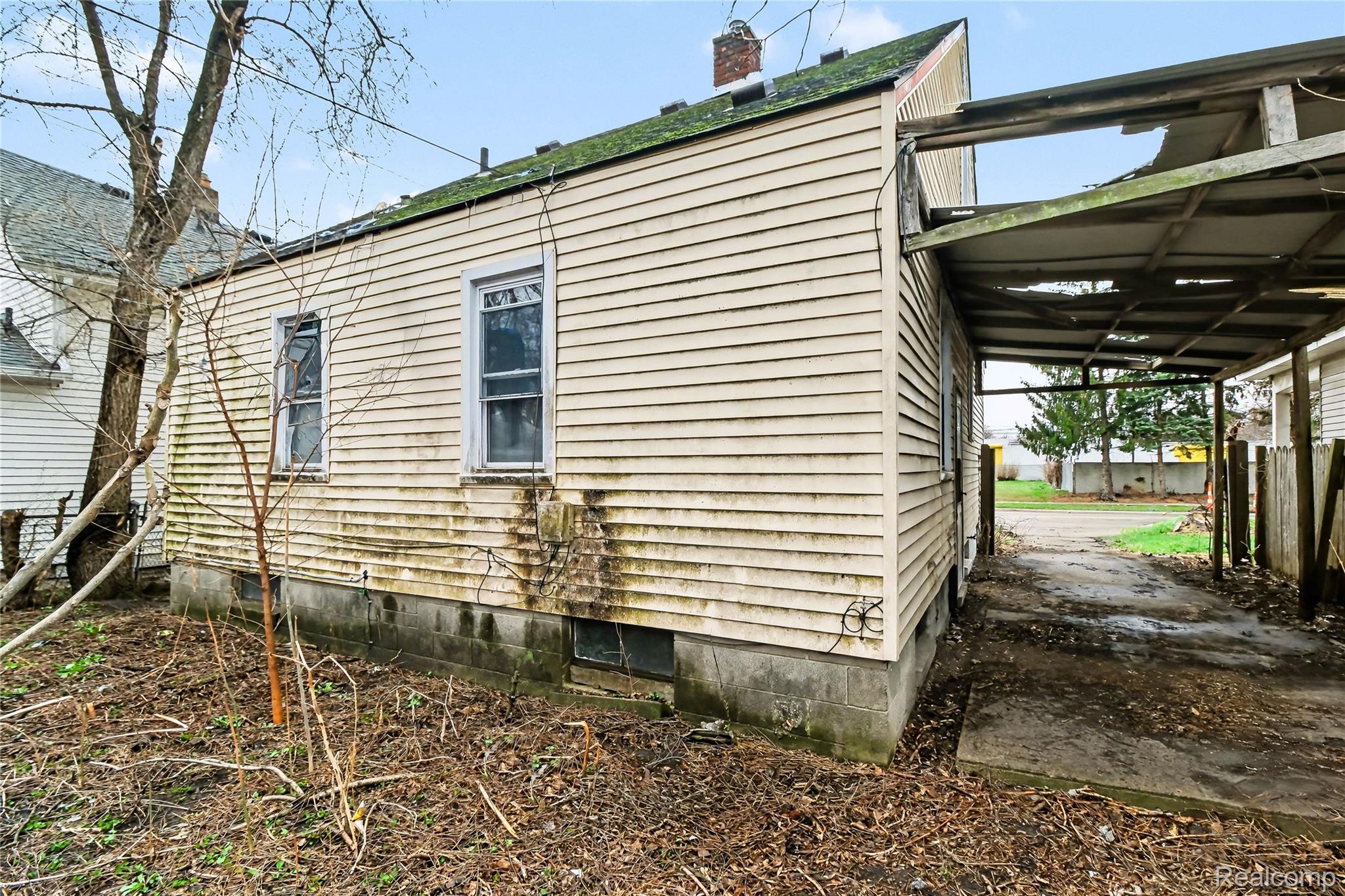 1205 E Muir Avenue Property Photo 24