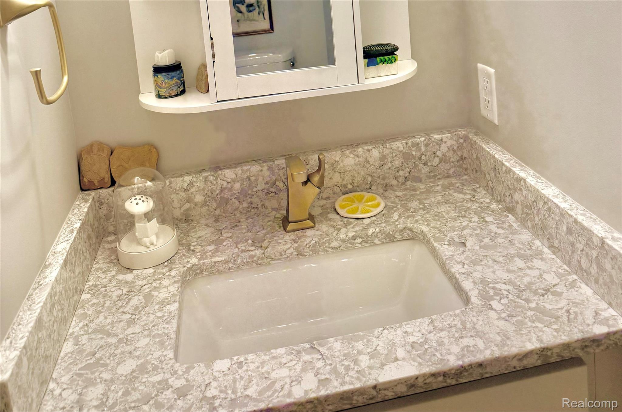 9220 S Flaska Drive Property Photo 13