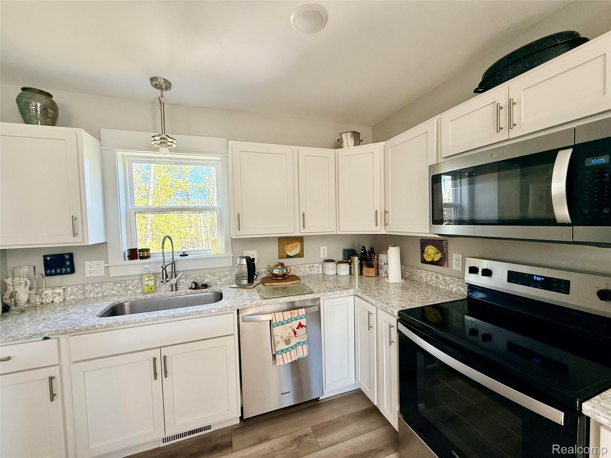 9220 S Flaska Drive Property Photo 16