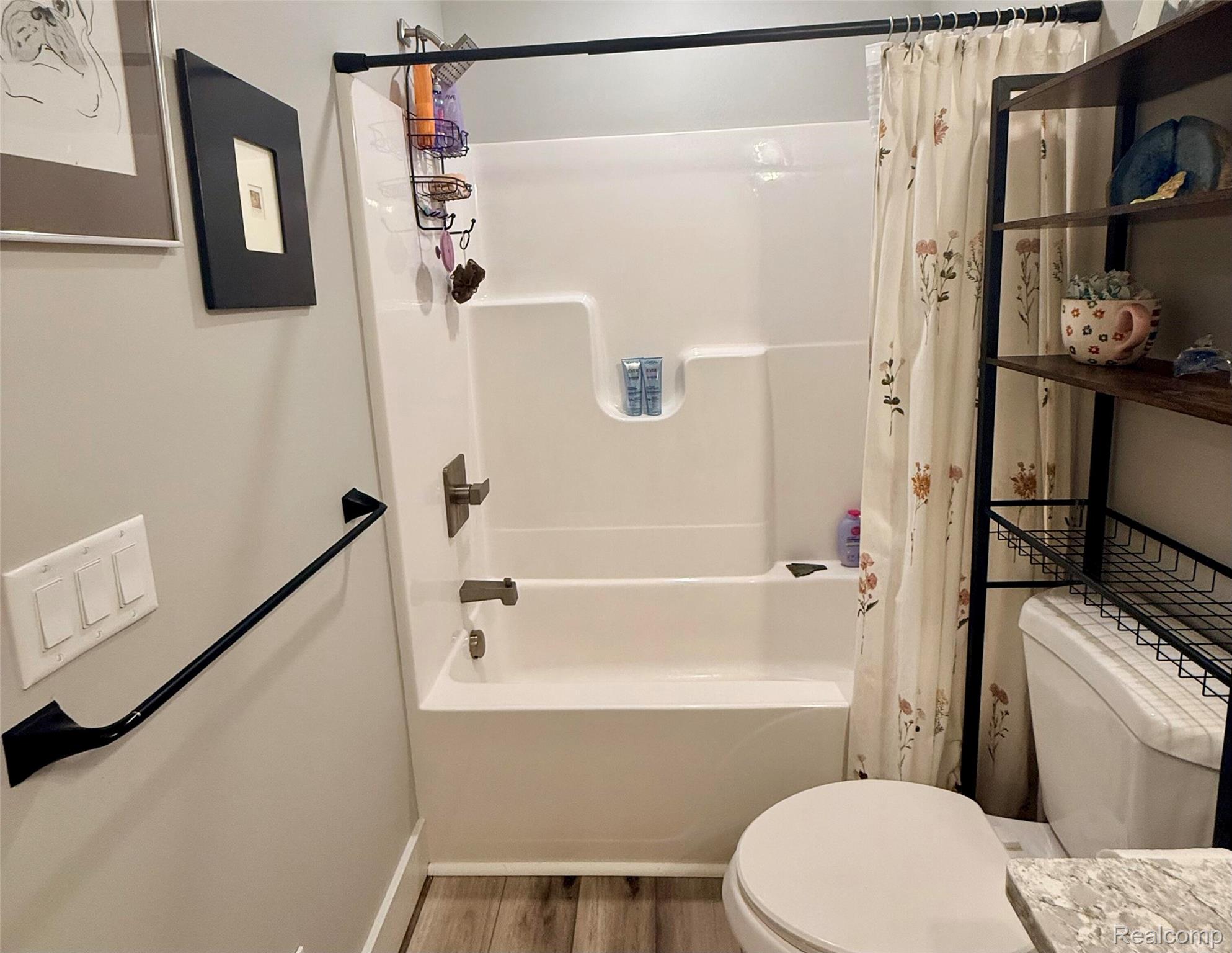 9220 S Flaska Drive Property Photo 32