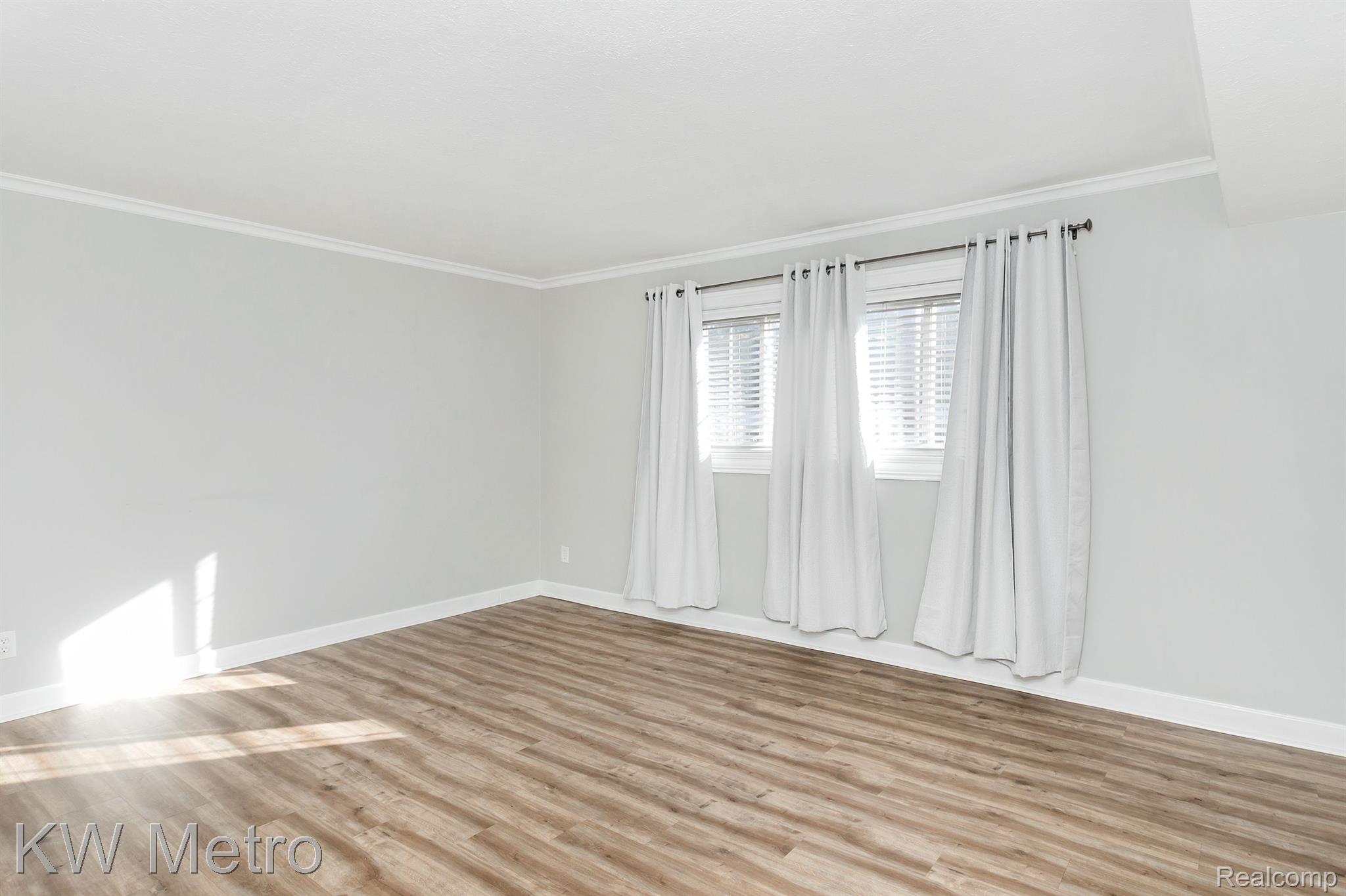 2377 Walton Boulevard 11 Property Photo 12
