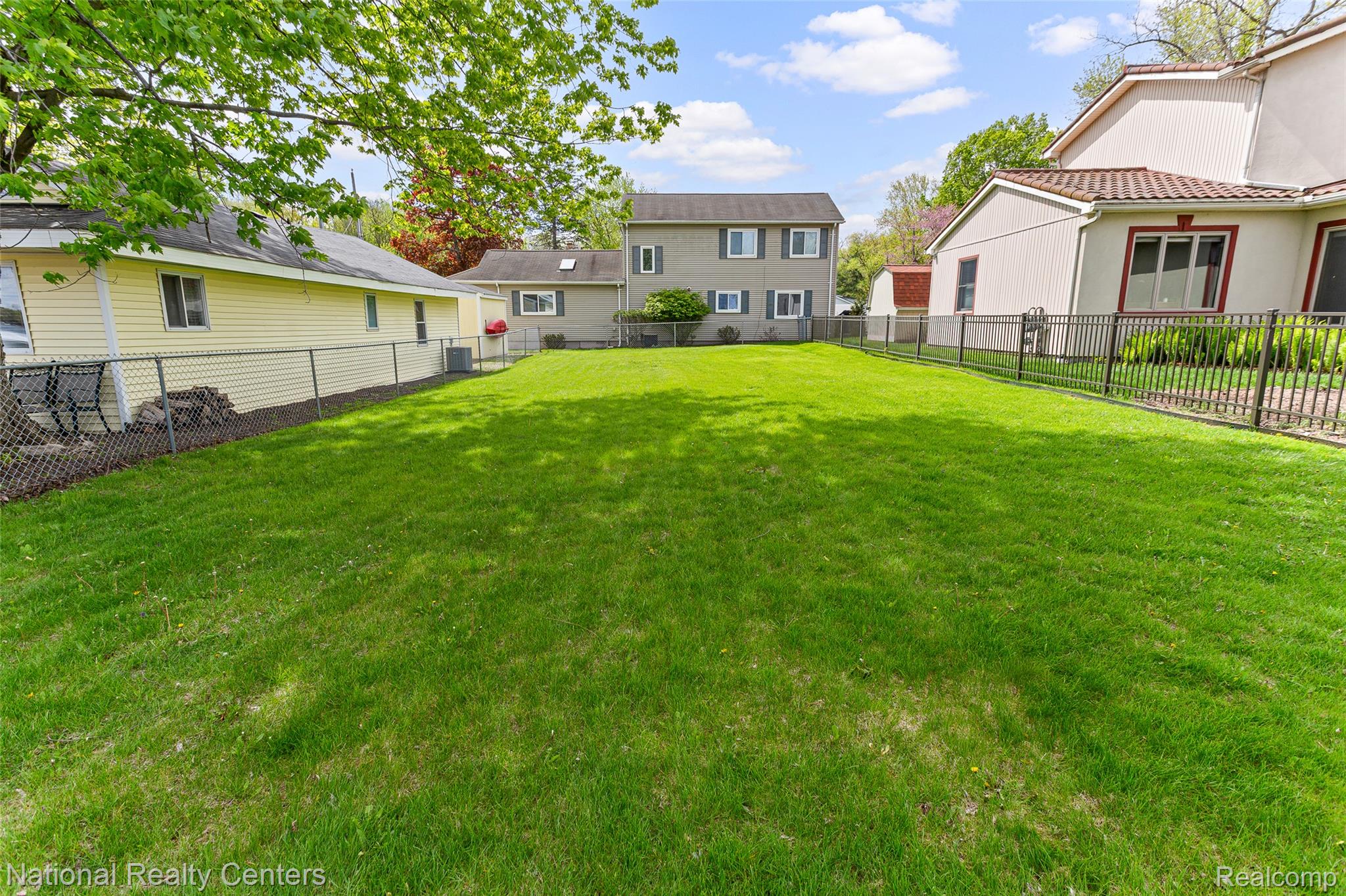 903 S. Lake Drive Property Photo 4