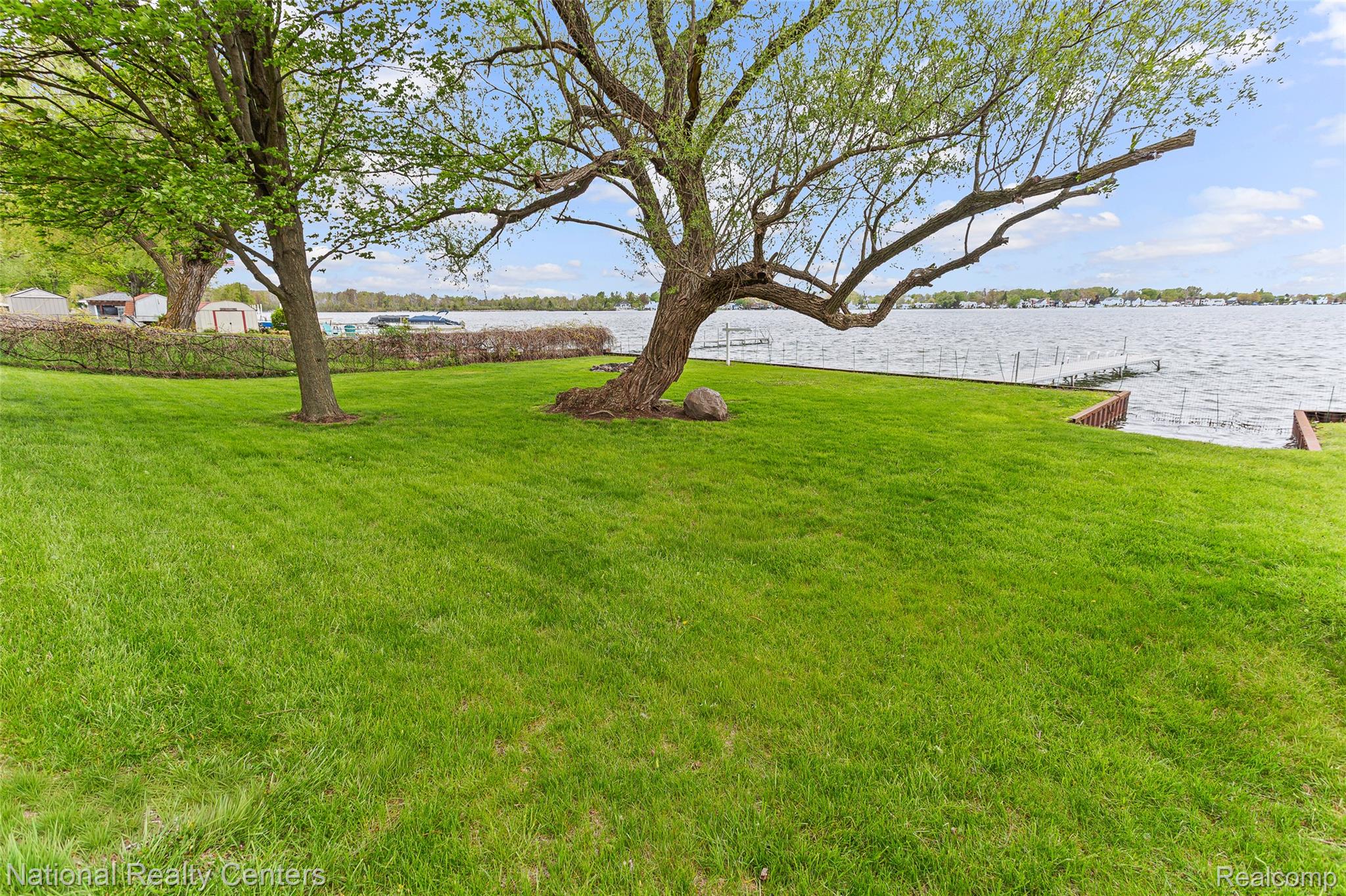 903 S. Lake Drive Property Photo 11
