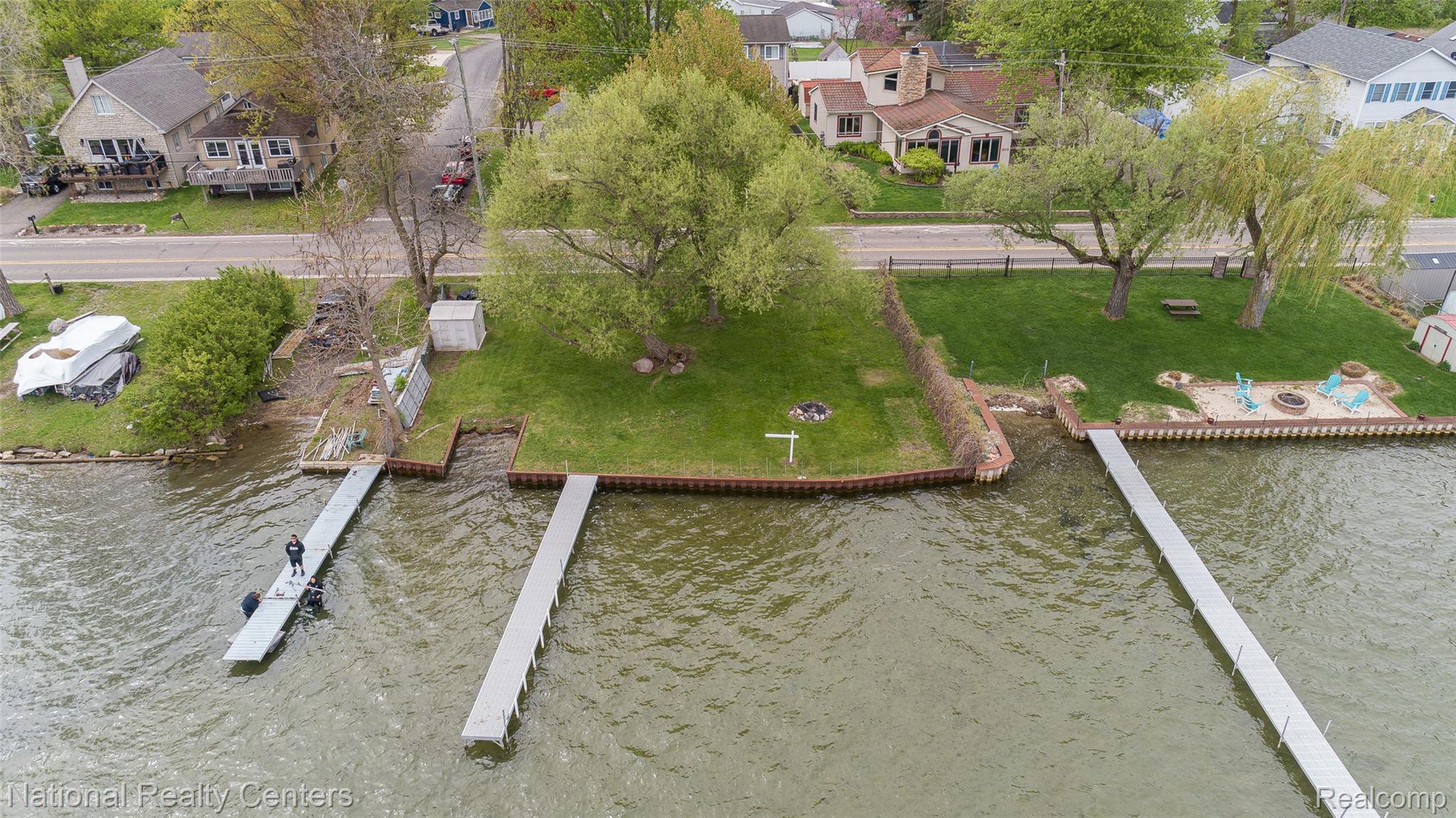 903 S. Lake Drive Property Photo 15
