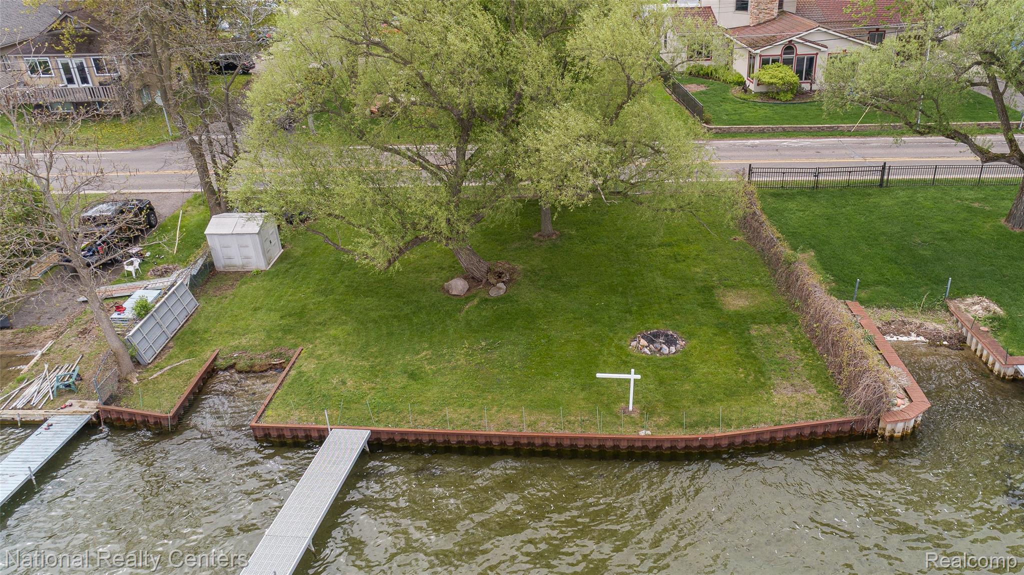 903 S. Lake Drive Property Photo 16