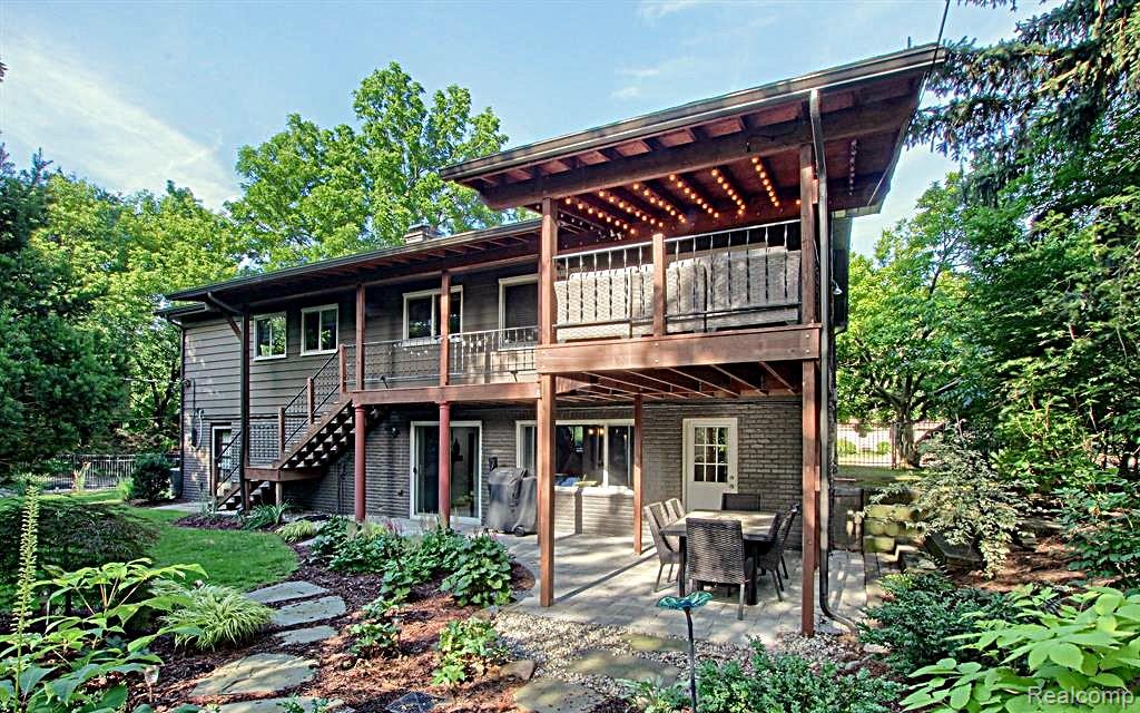 7120 Pebblecreek Road Property Photo 3