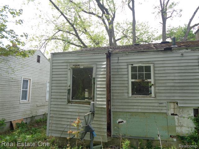 15772 Chatham Street Property Photo 10