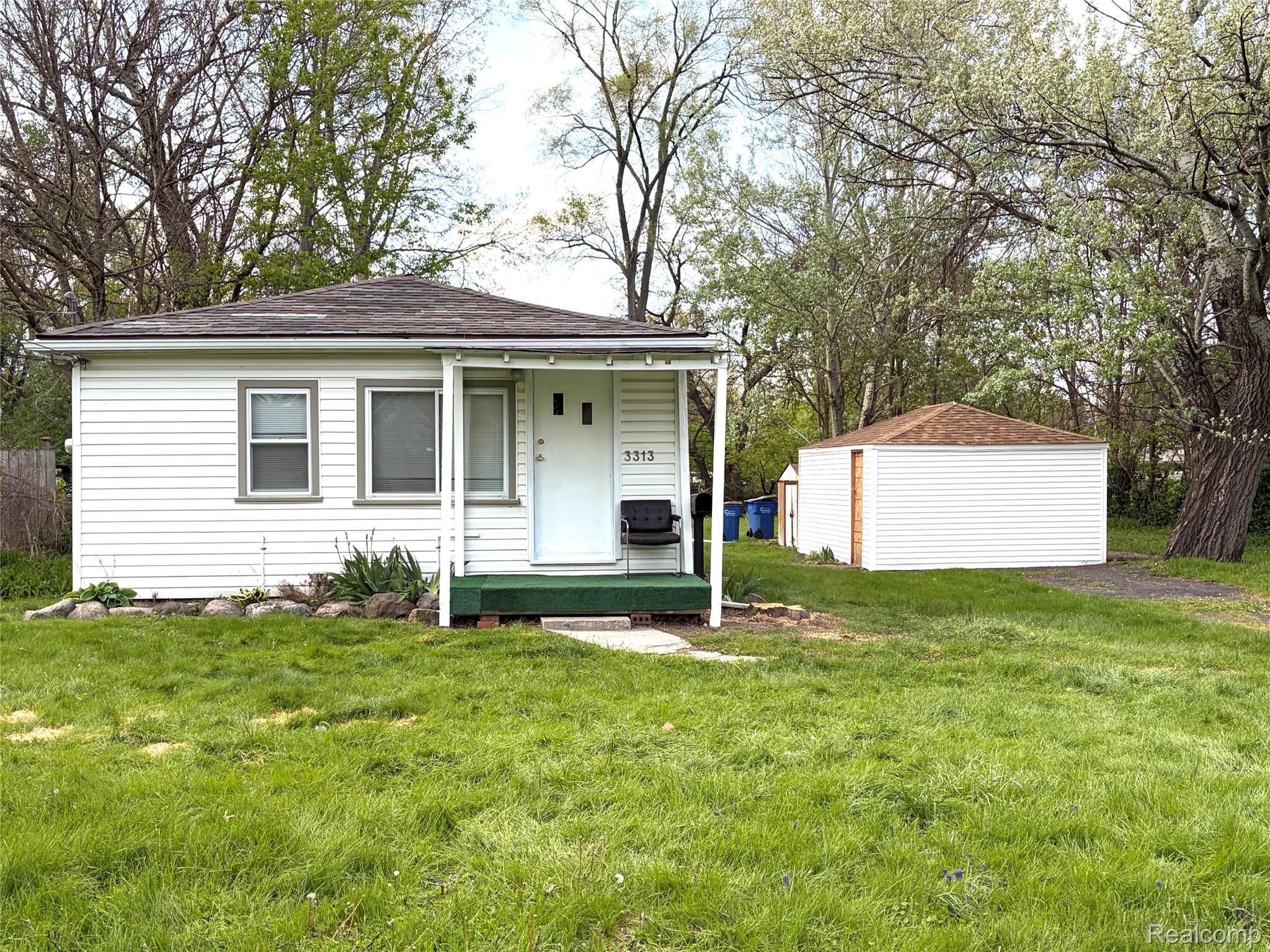 3313 Dallas Avenue Property Photo 2